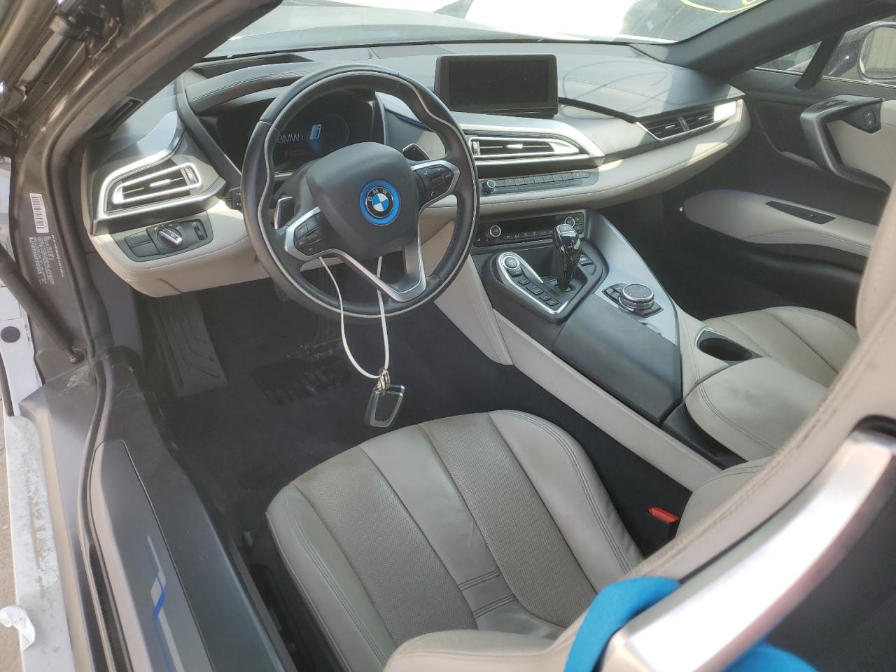 Фото: WBY2Z2C56FV391411