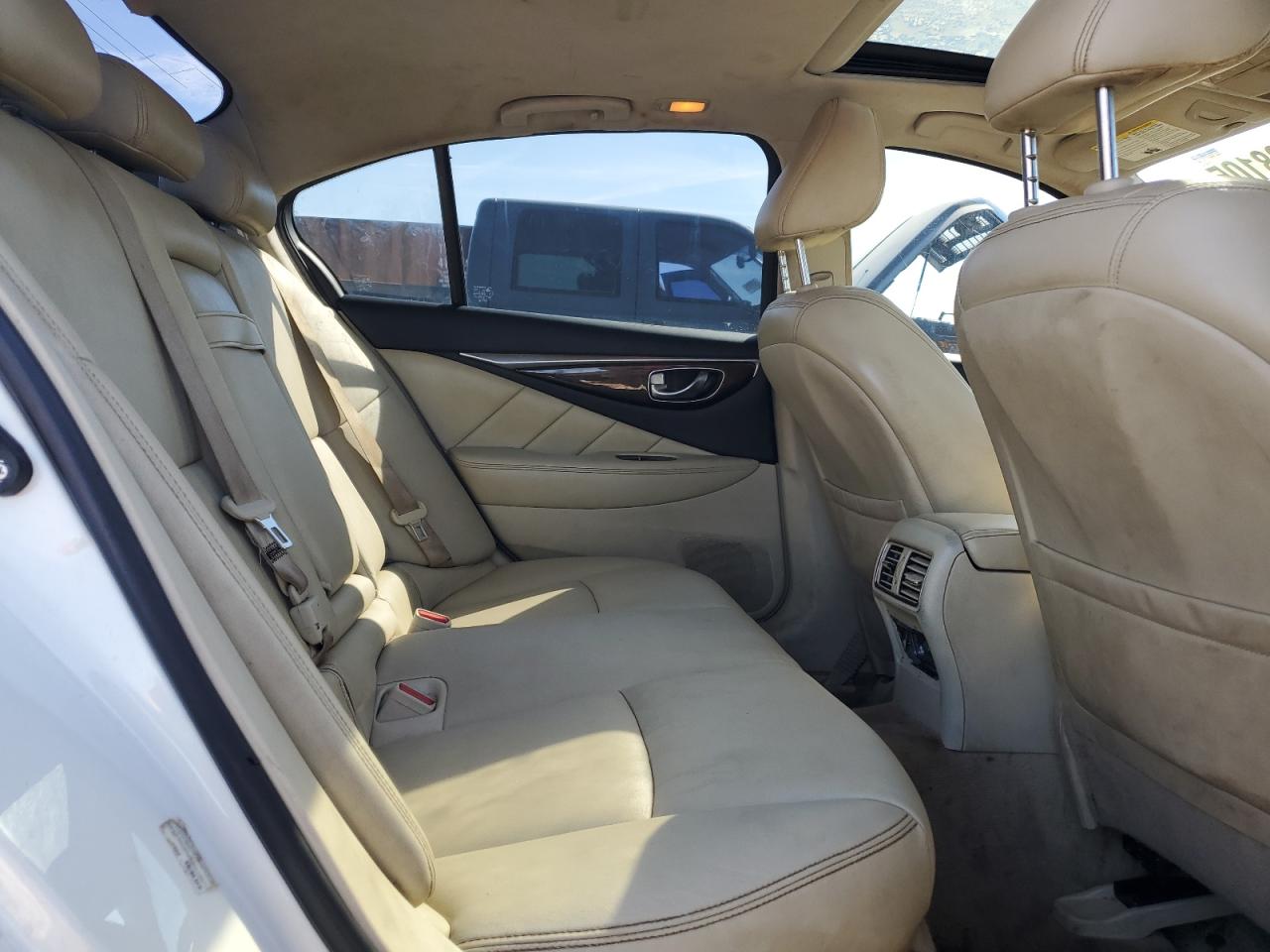 2018 Infiniti Q50 Luxe VIN: JN1EV7AP0JM352701 Lot: 87488105