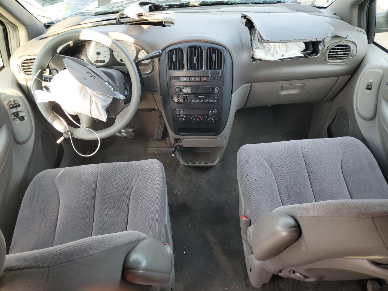 2001 Dodge Caravan VIN: 1B4GP45331B144682 Lot: 82425825