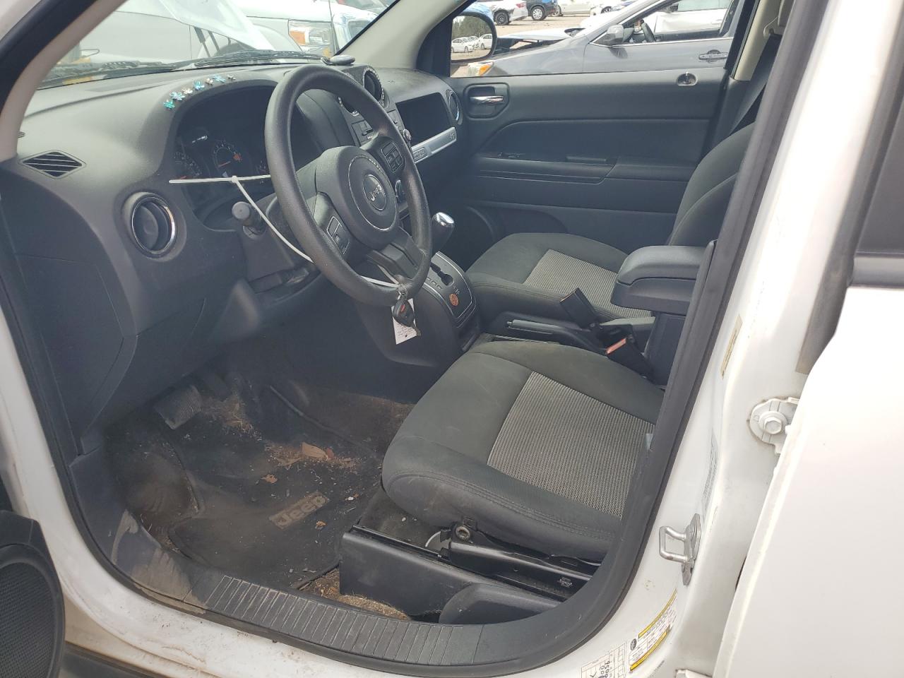 2015 Jeep Compass Sport VIN: 1C4NJCBAXFD249689 Lot: 82244855