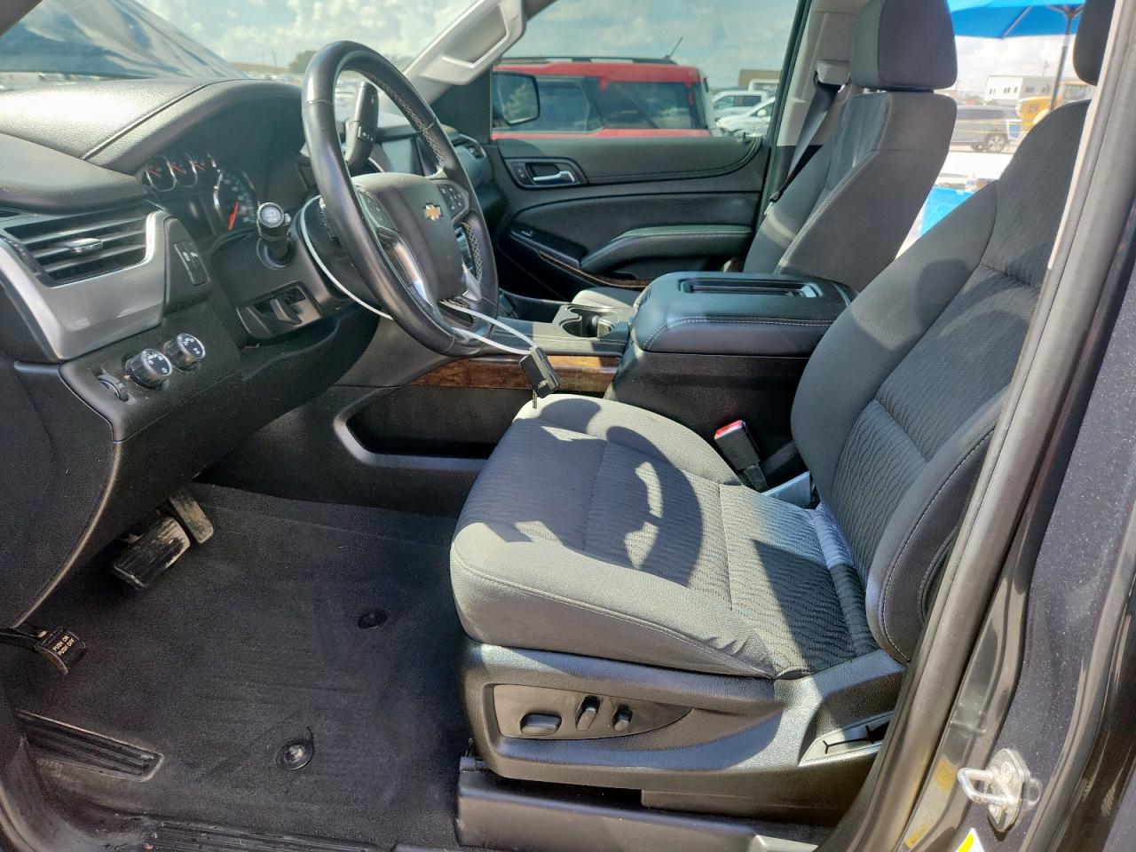 2019 Chevrolet Tahoe K1500 Ls VIN: 1GNSKAKCXKR370099 Lot: 85596785