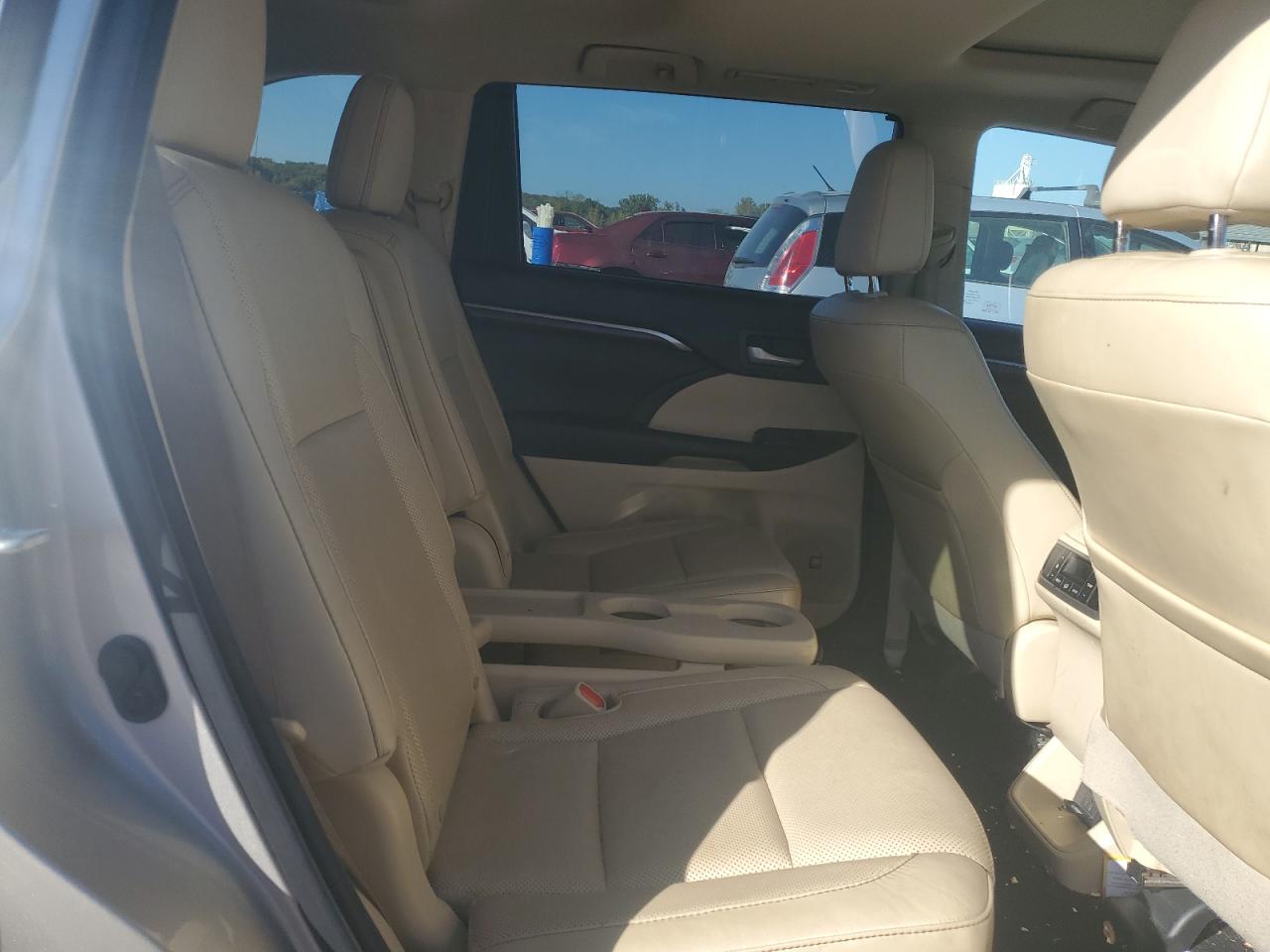 2015 Toyota Highlander Limited VIN: 5TDDKRFH3FS139784 Lot: 82449385