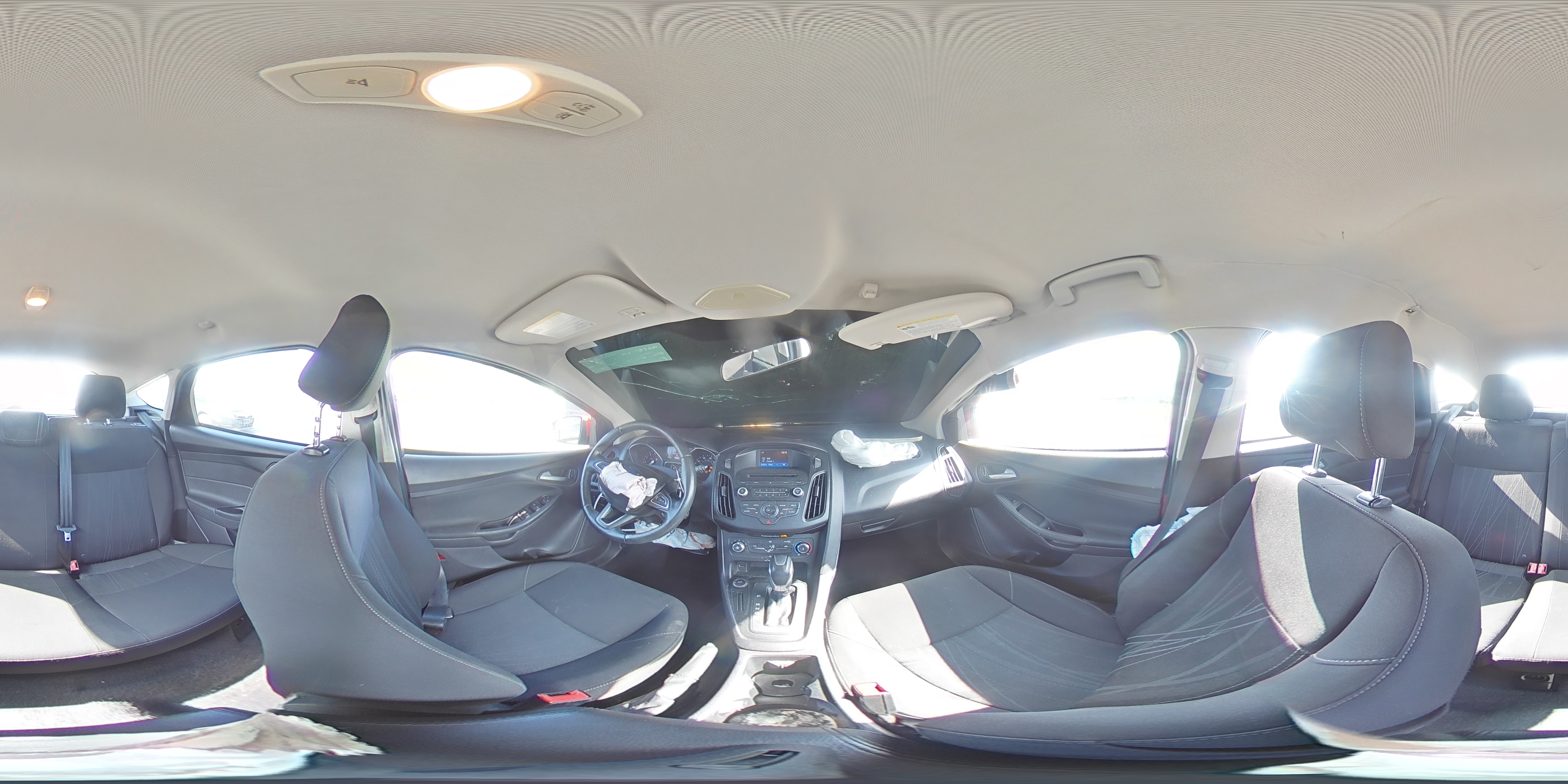 2015 Ford Focus Se VIN: 1FADP3K28FL261791 Lot: 82255085