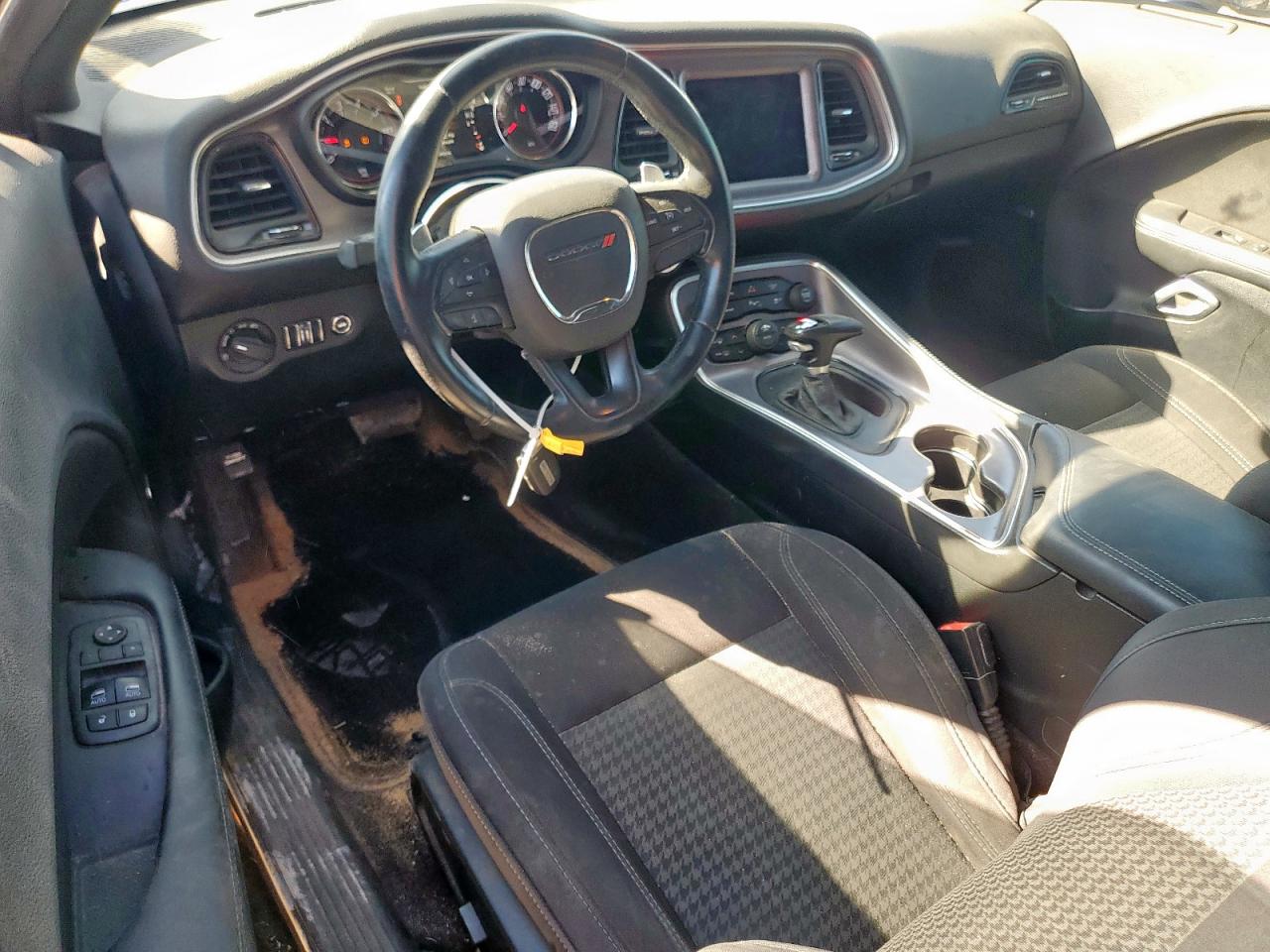 2017 Dodge Challenger Sxt VIN: 2C3CDZAGXHH519389 Lot: 86459725