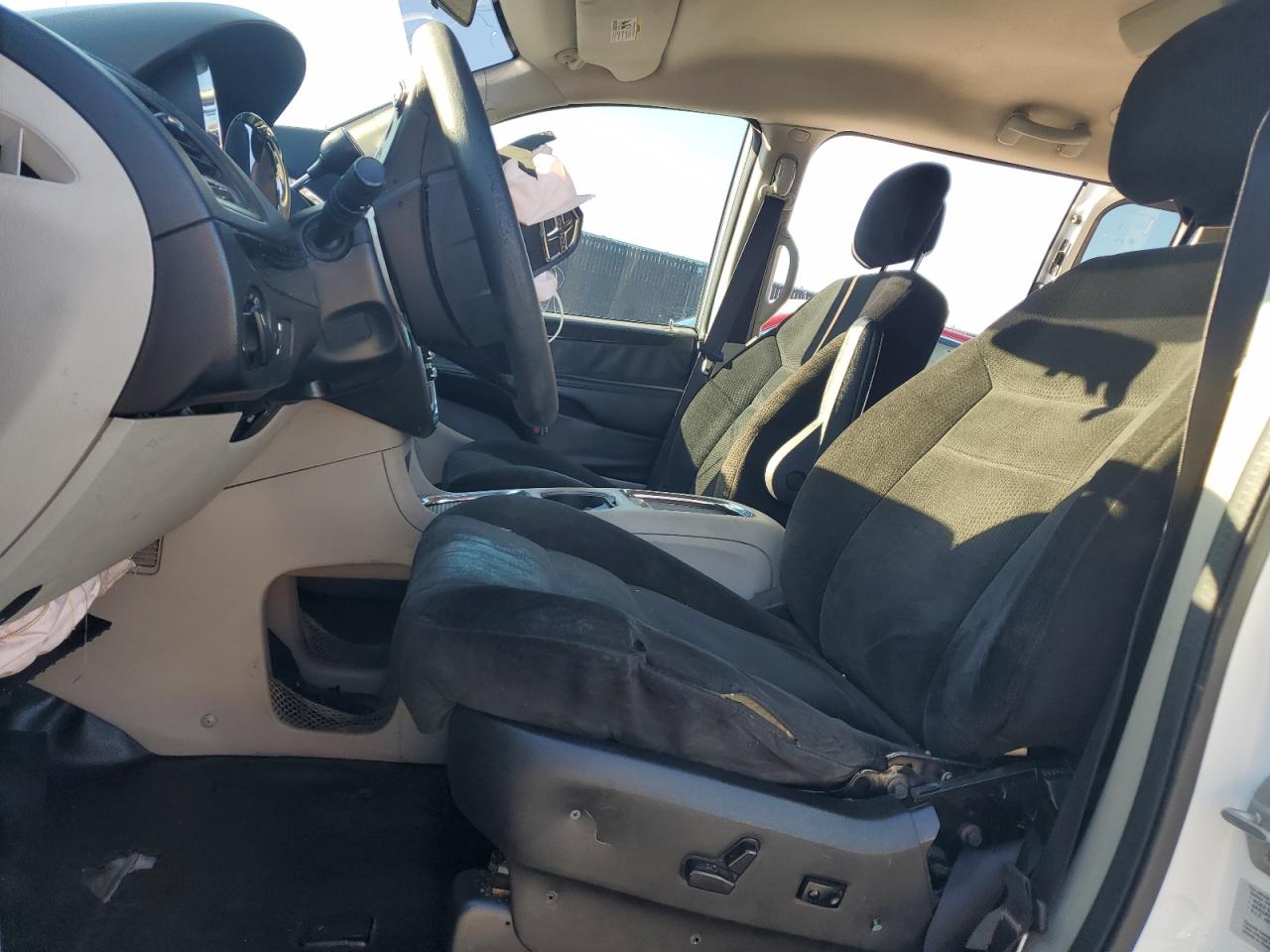 2016 Dodge Grand Caravan Sxt VIN: 2C4RDGCG7GR384825 Lot: 86884575