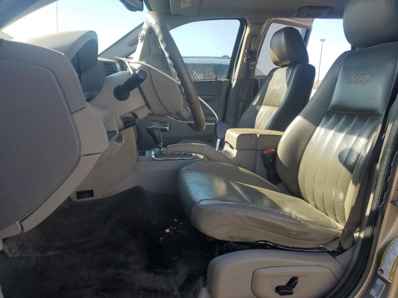 2006 Jeep Grand Cherokee Laredo VIN: 1J8HR48N56C320642 Lot: 82458265