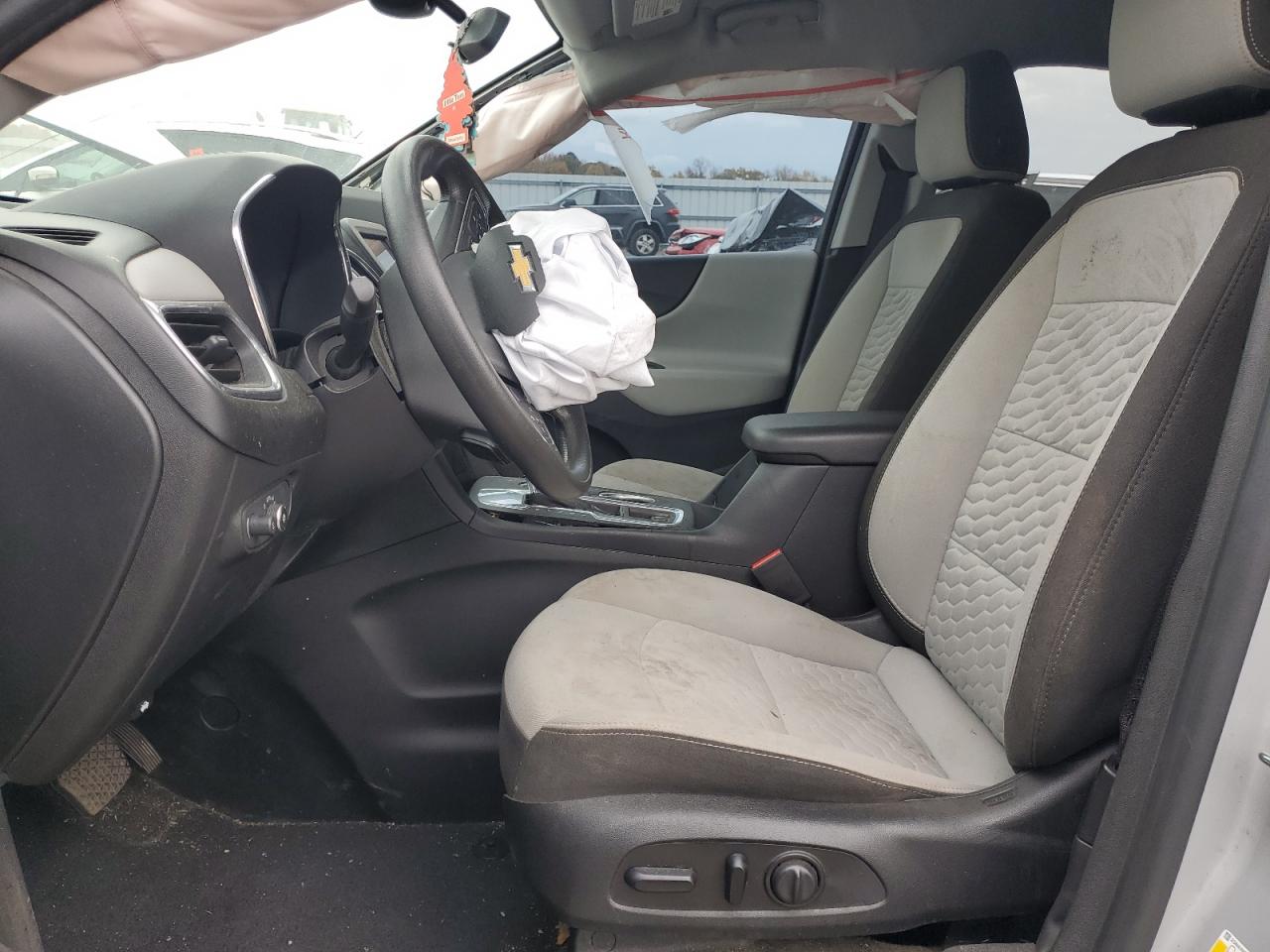 2020 Chevrolet Equinox Ls VIN: 2GNAXHEV3L6222666 Lot: 90345075