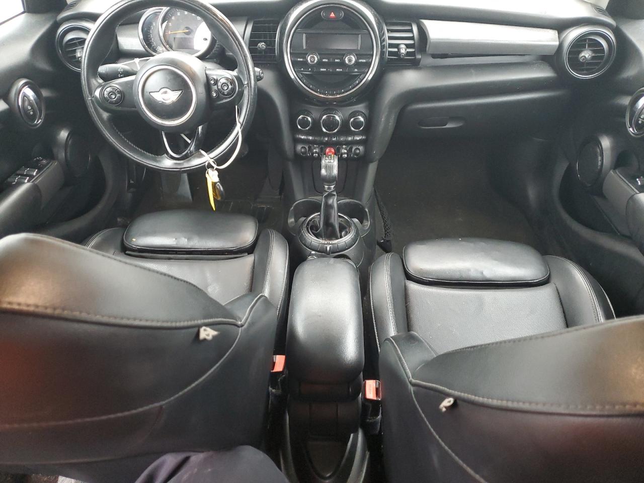 2015 Mini Cooper VIN: WMWXS5C56FT827910 Lot: 85743545