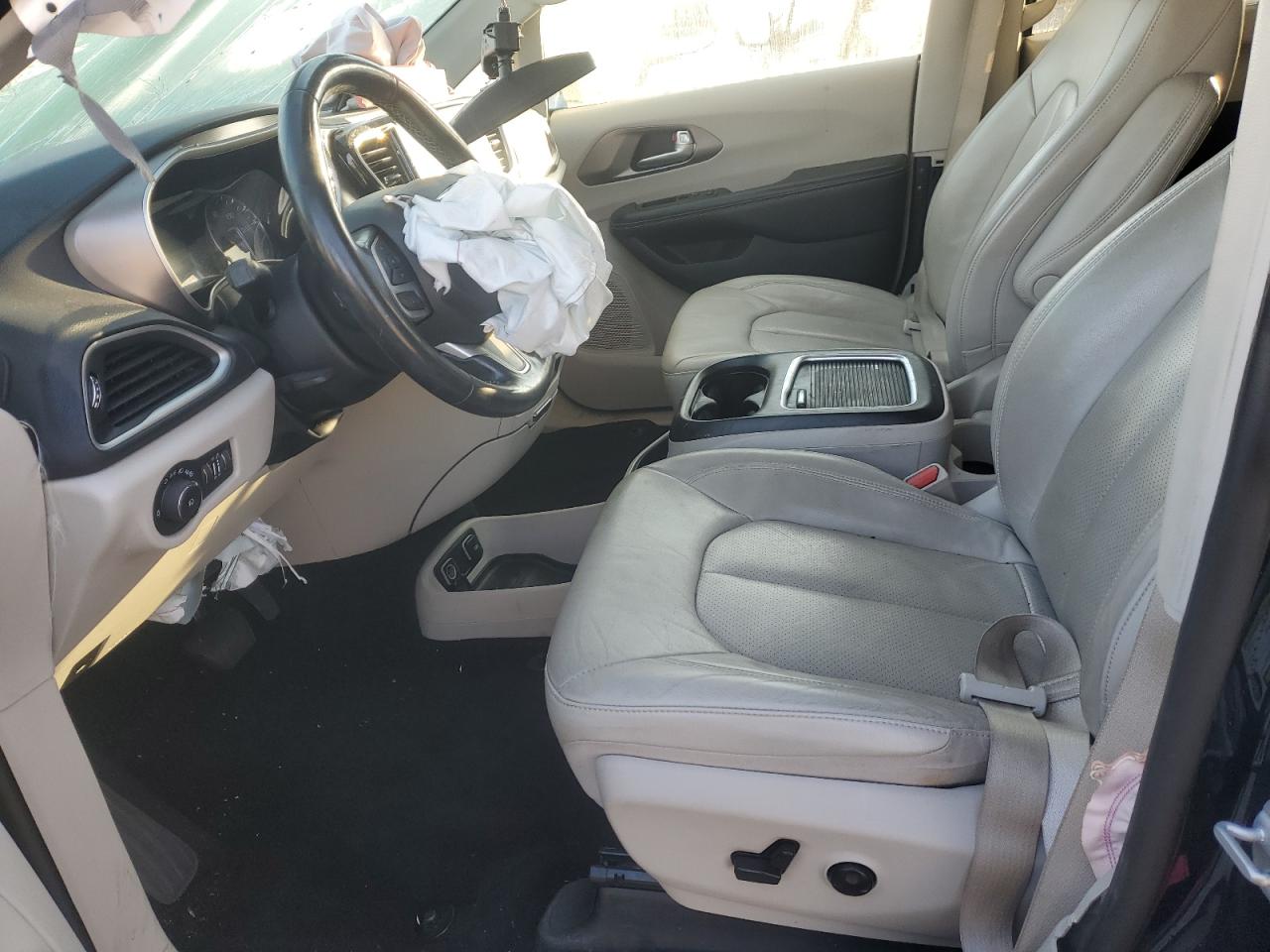 2021 Chrysler Pacifica Touring L VIN: 2C4RC1BG5MR585359 Lot: 86778955