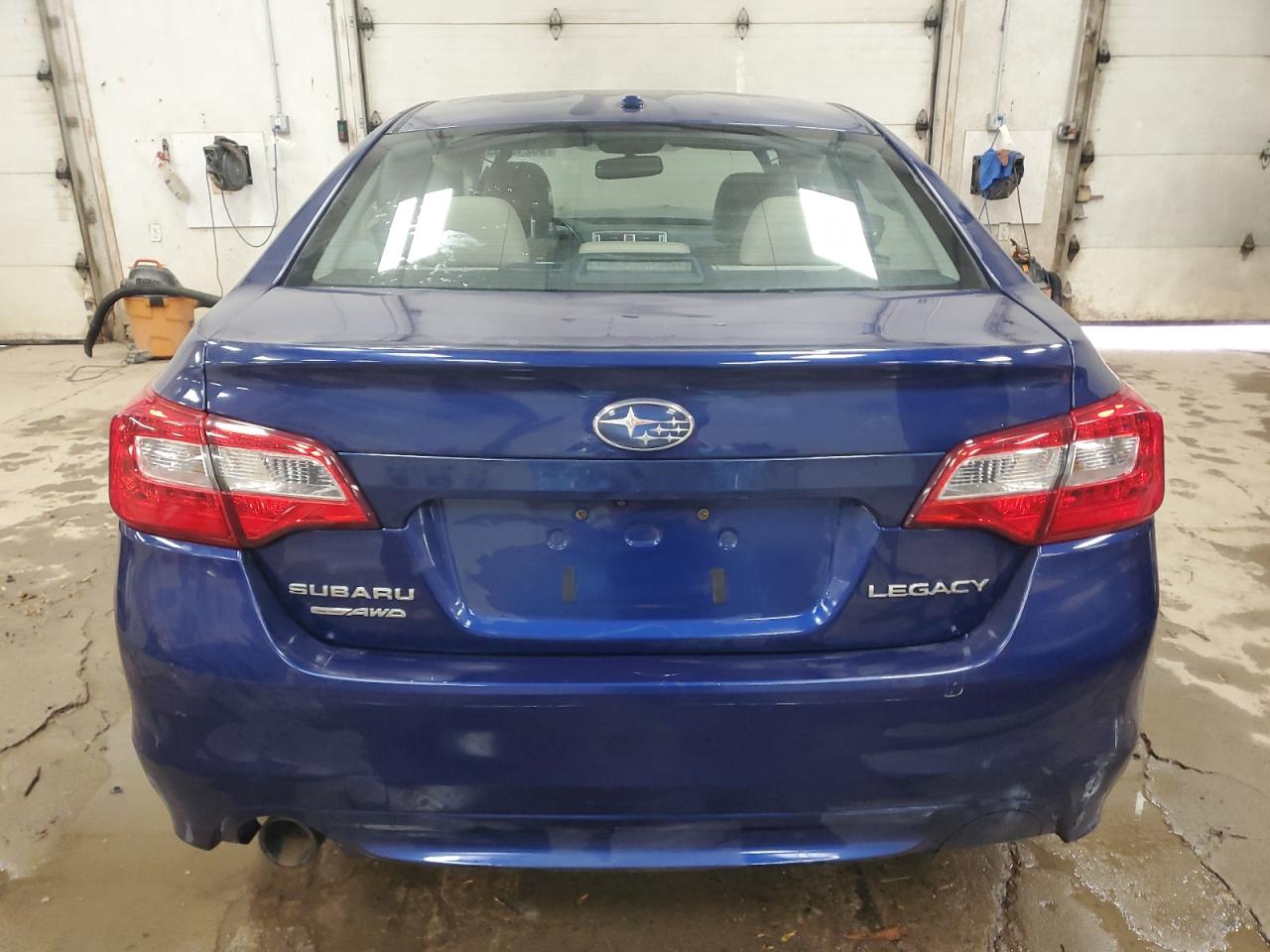 2015 Subaru Legacy 2.5I Limited VIN: 4S3BNBJ6XF3046824 Lot: 90213055