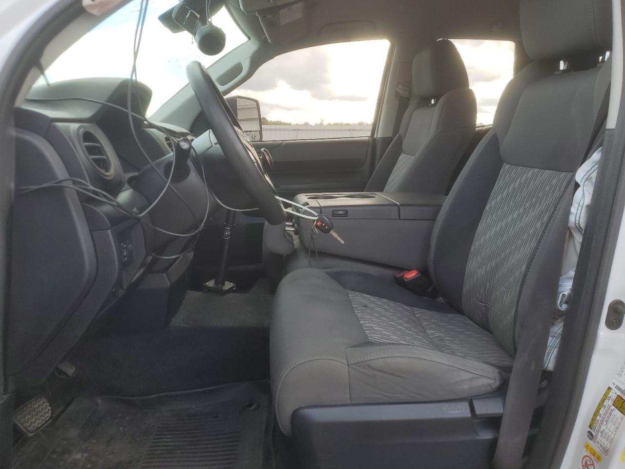 2018 Toyota Tundra Double Cab Sr VIN: 5TFCY5F15JX023611 Lot: 82424375