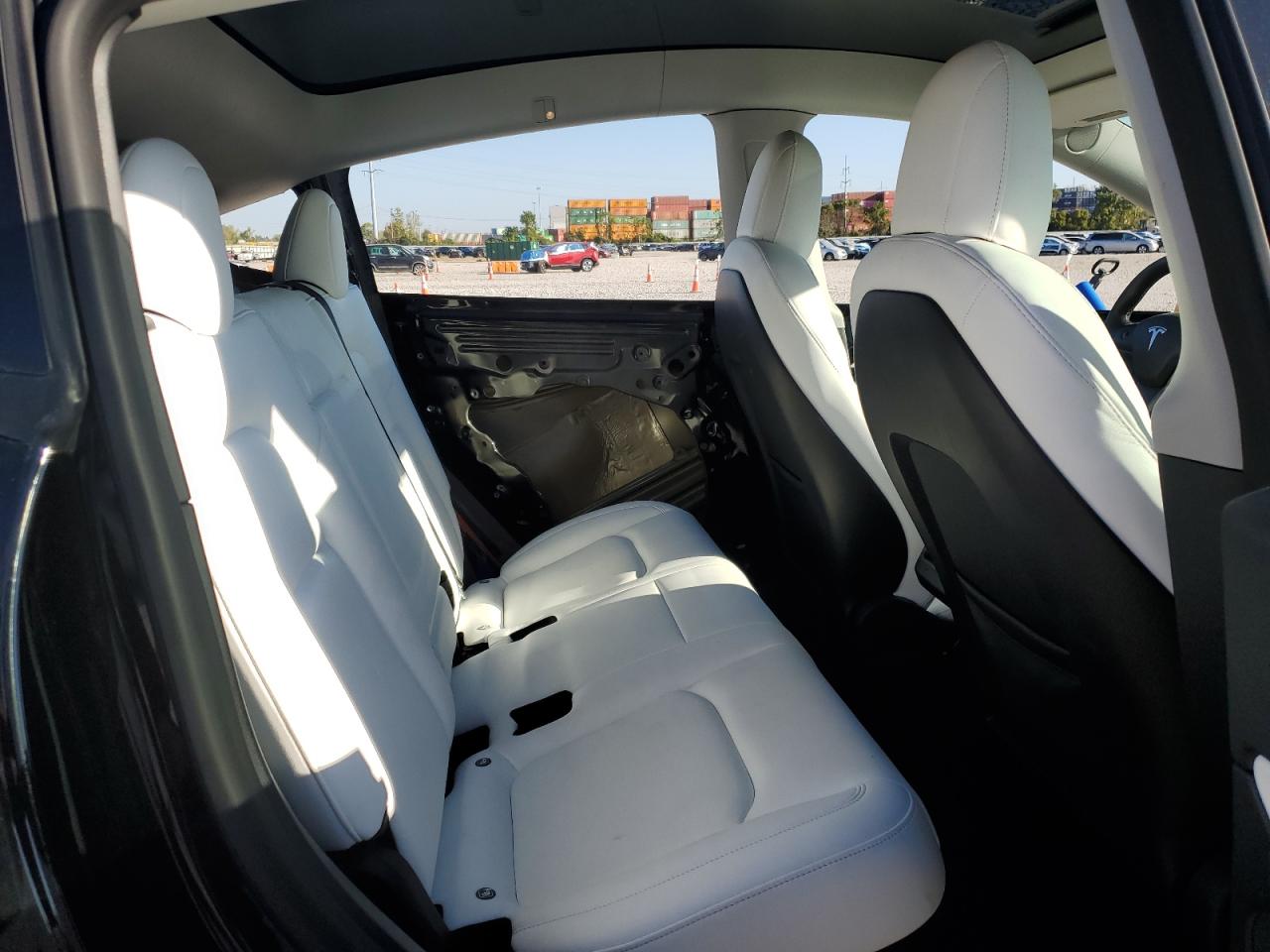 2022 Tesla Model Y VIN: 7SAYGDEE2NF309619 Lot: 81777025