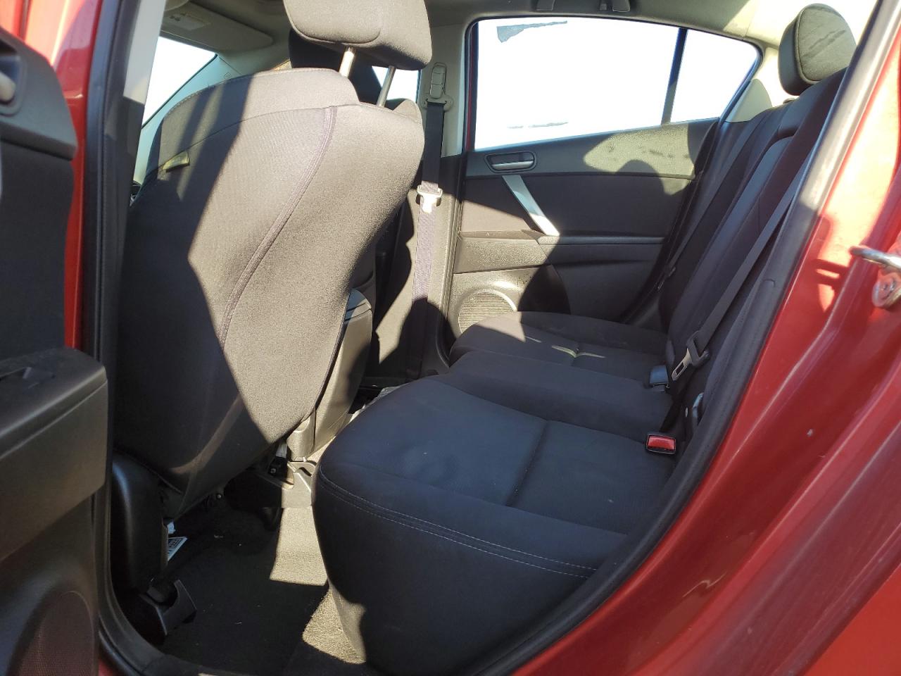 2011 Mazda 3 S VIN: JM1BL1U56B1428955 Lot: 90337045