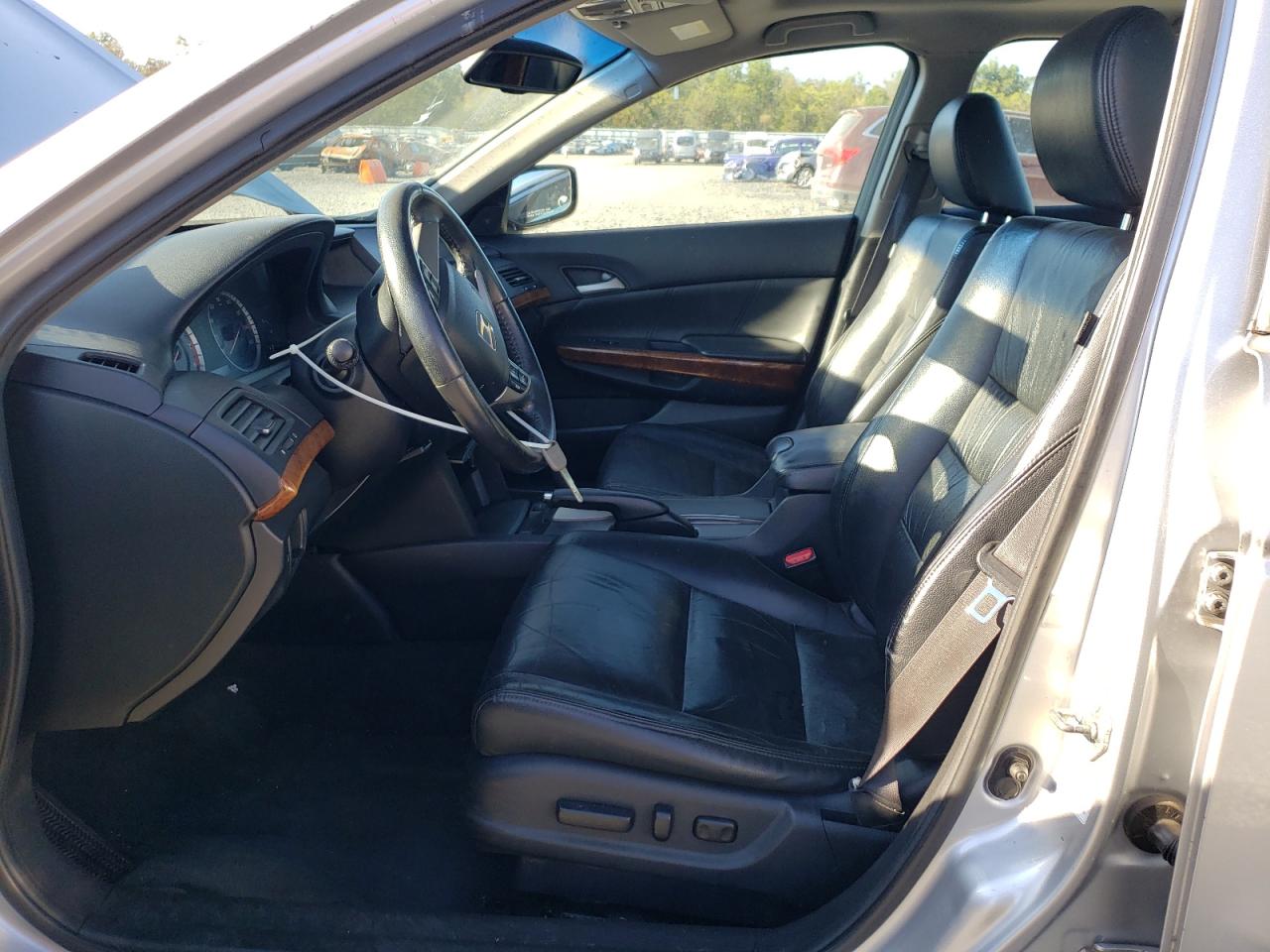 2011 Honda Accord Exl VIN: 1HGCP3F85BA017110 Lot: 85154655