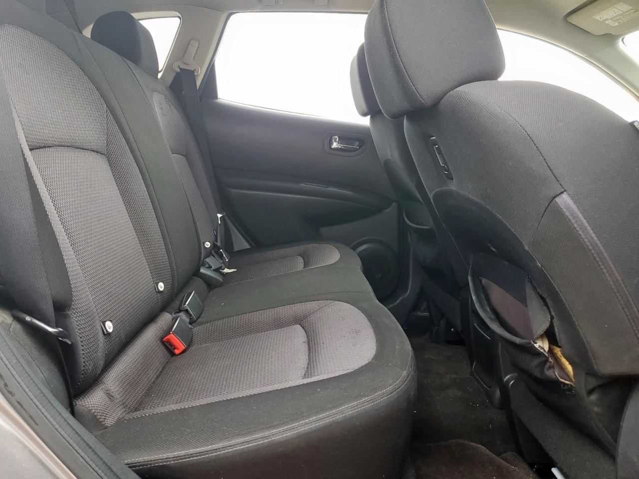 2011 Nissan Rogue S VIN: JN8AS5MT8BW568209 Lot: 82453095
