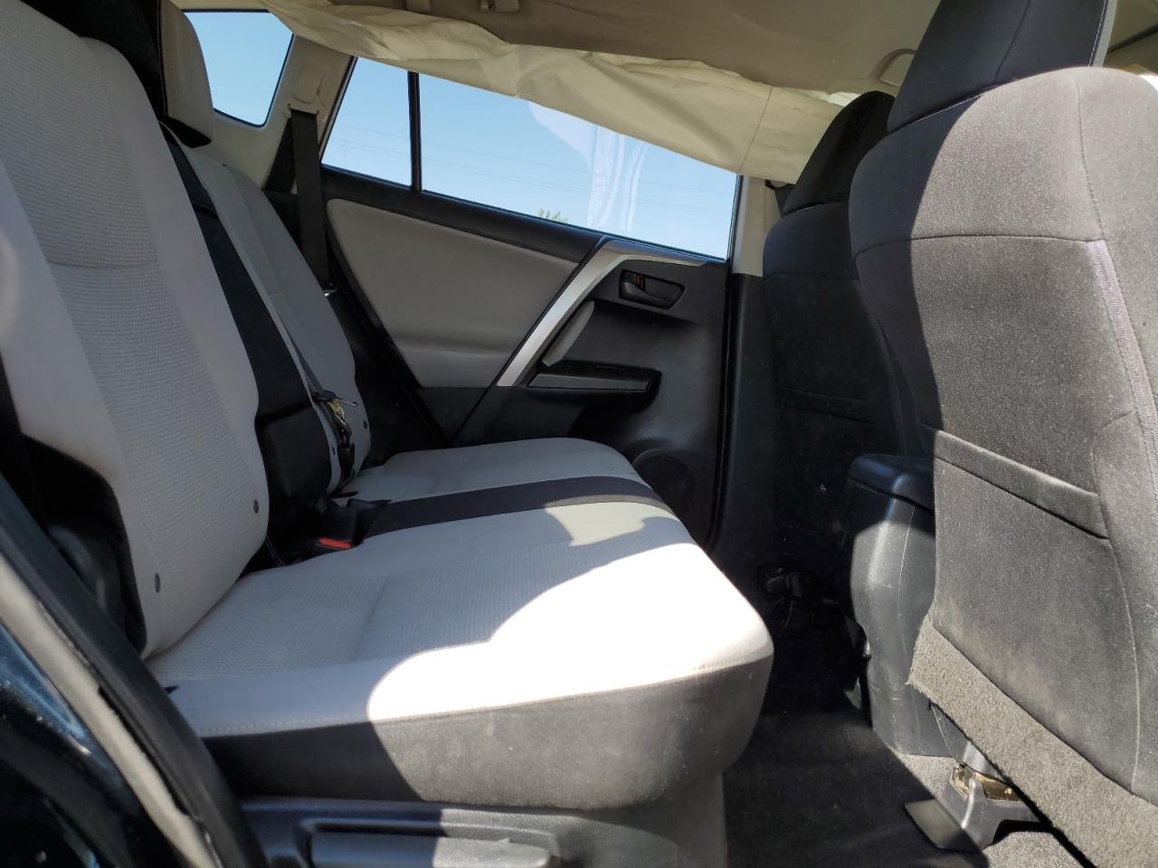 2018 Toyota Rav4 Hv Le VIN: JTMRJREV7JD222221 Lot: 86504475