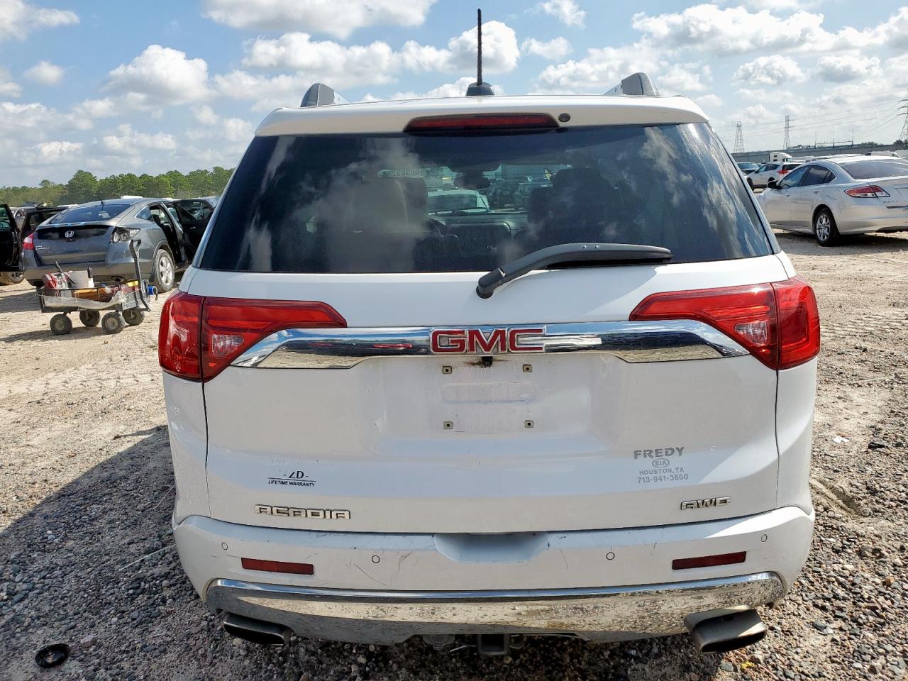 2018 GMC Acadia Denali VIN: 1GKKNXLS8JZ100798 Lot: 90399255