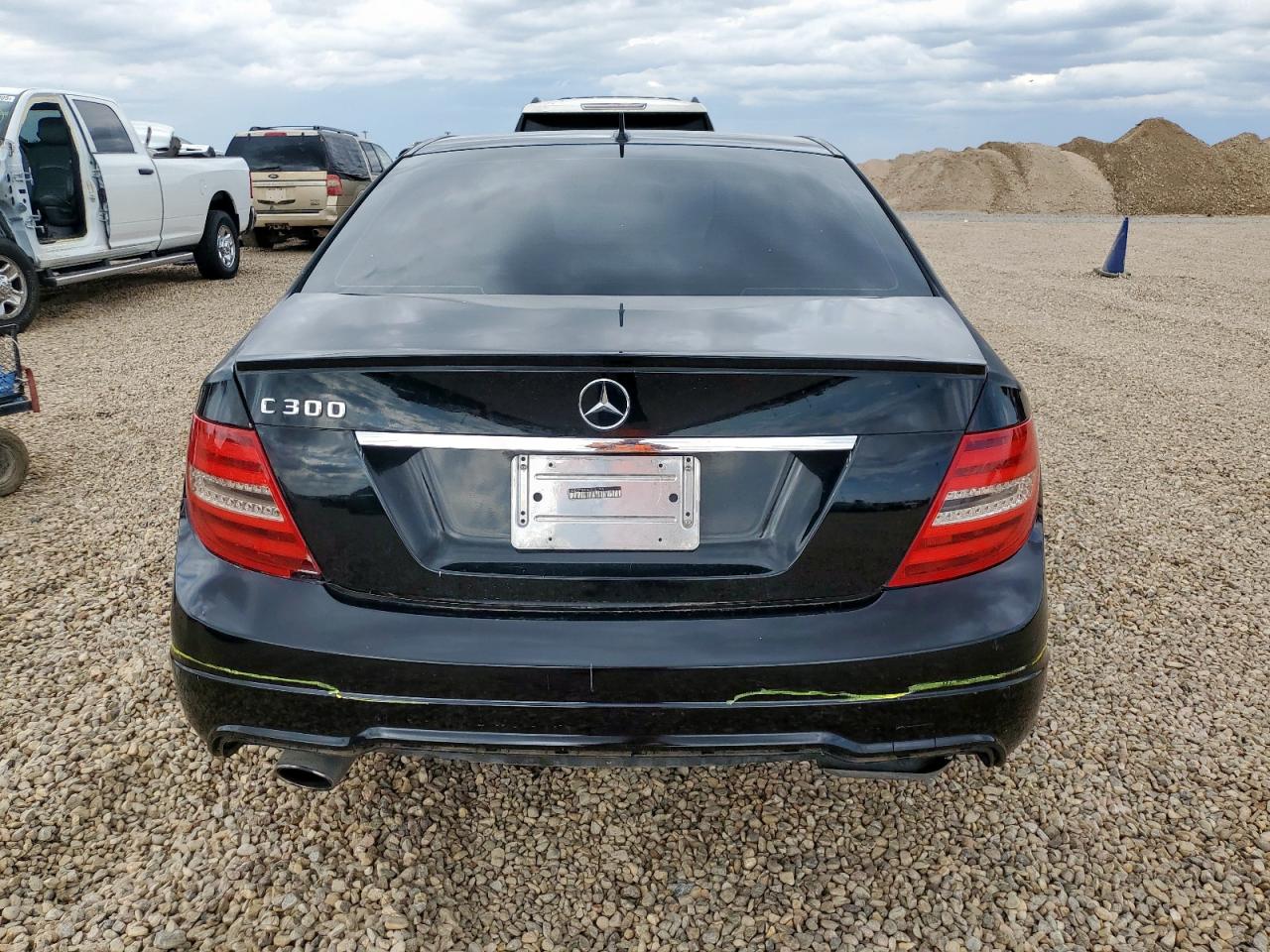 2013 Mercedes-Benz C 250 VIN: WDDGF4HB7DR276001 Lot: 82433465