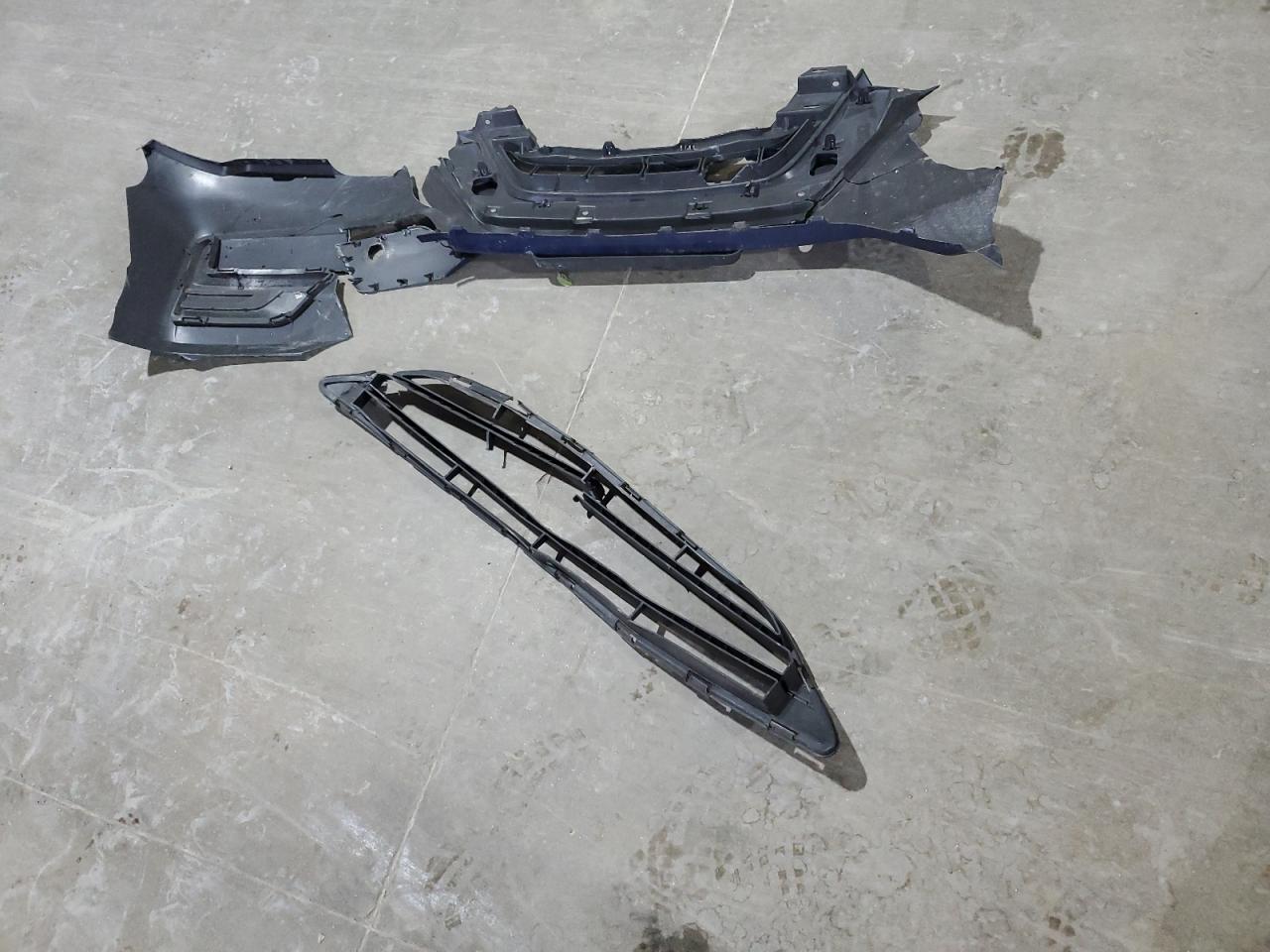 2017 Nissan Rogue S VIN: KNMAT2MV8HP590383 Lot: 90997645