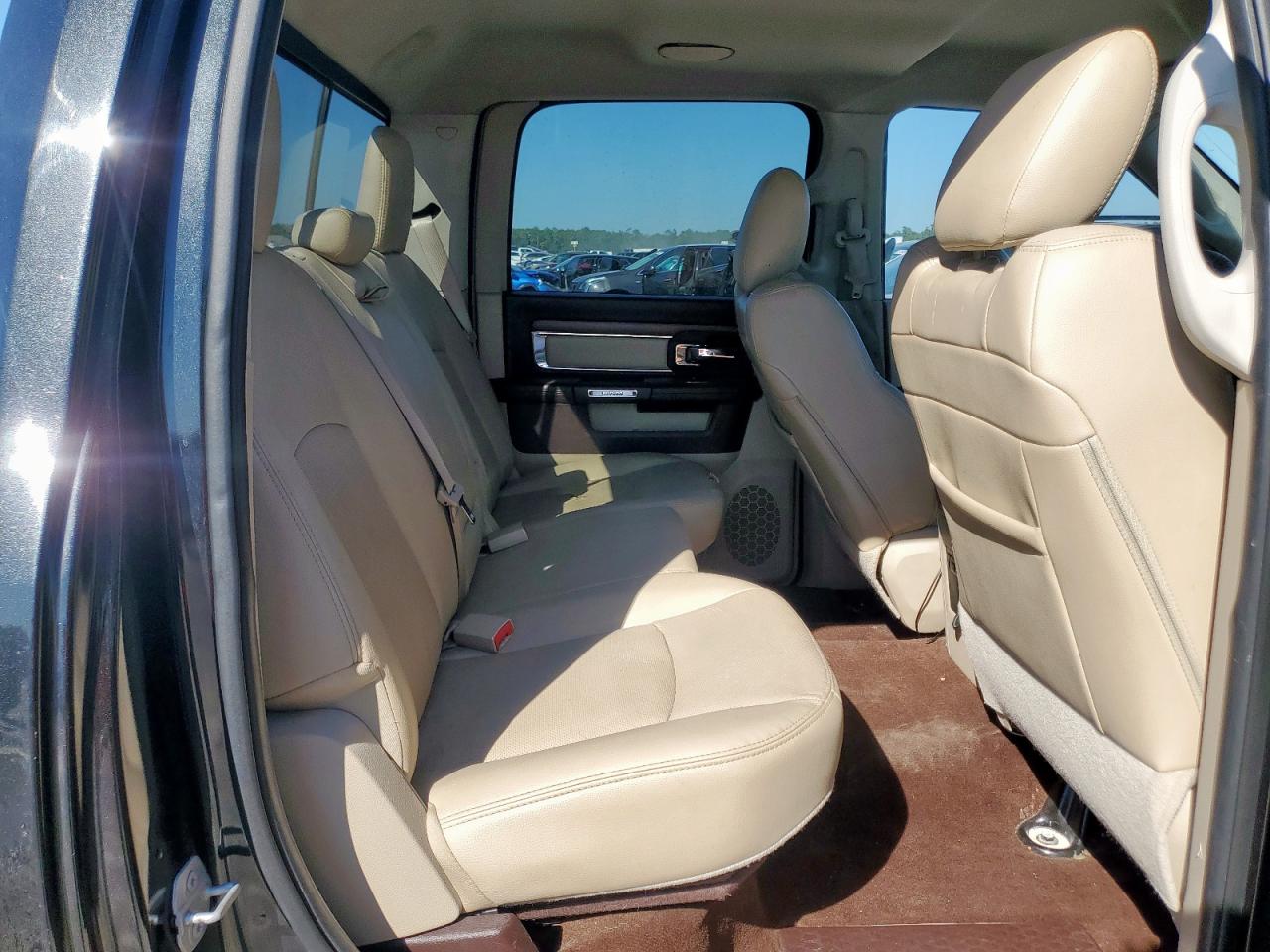 2016 Ram 1500 Laramie VIN: 1C6RR6NT5GS164563 Lot: 90916495