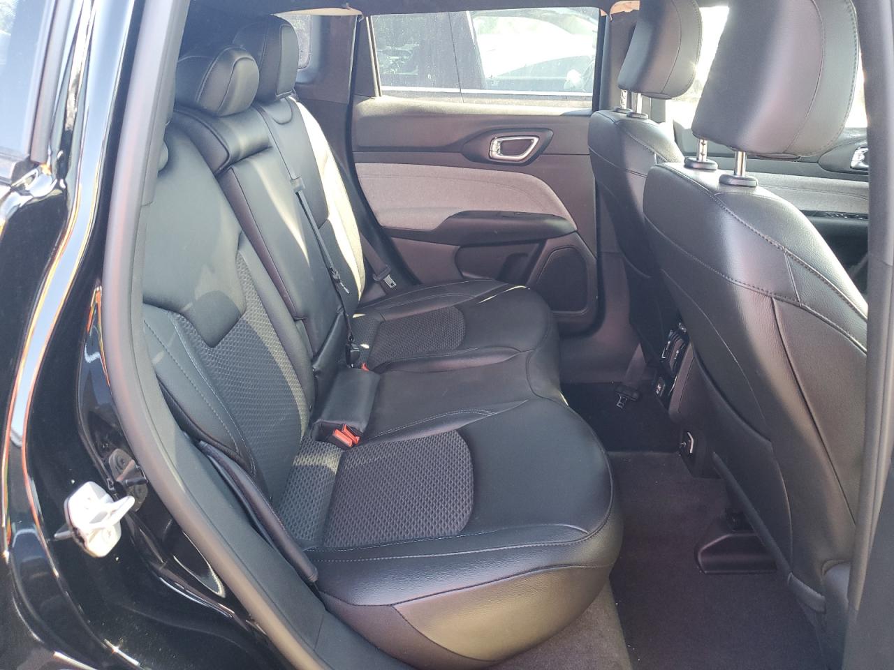 2025 Jeep Compass Latitude VIN: 3C4NJDBN2ST537218 Lot: 87094695