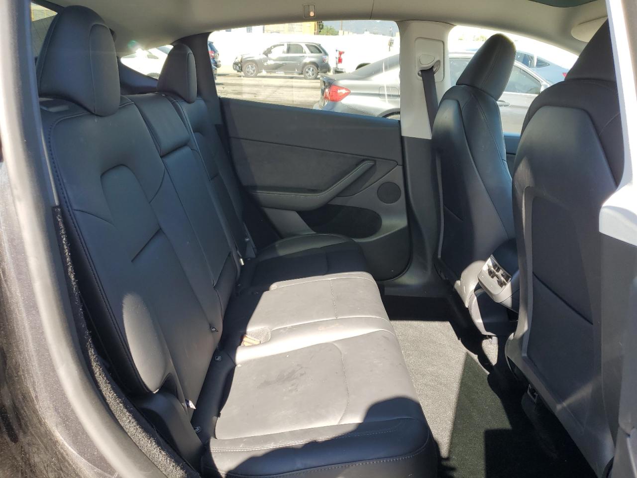 2025 Tesla Model Y VIN: 7SAYGDED6SF243952 Lot: 85943965