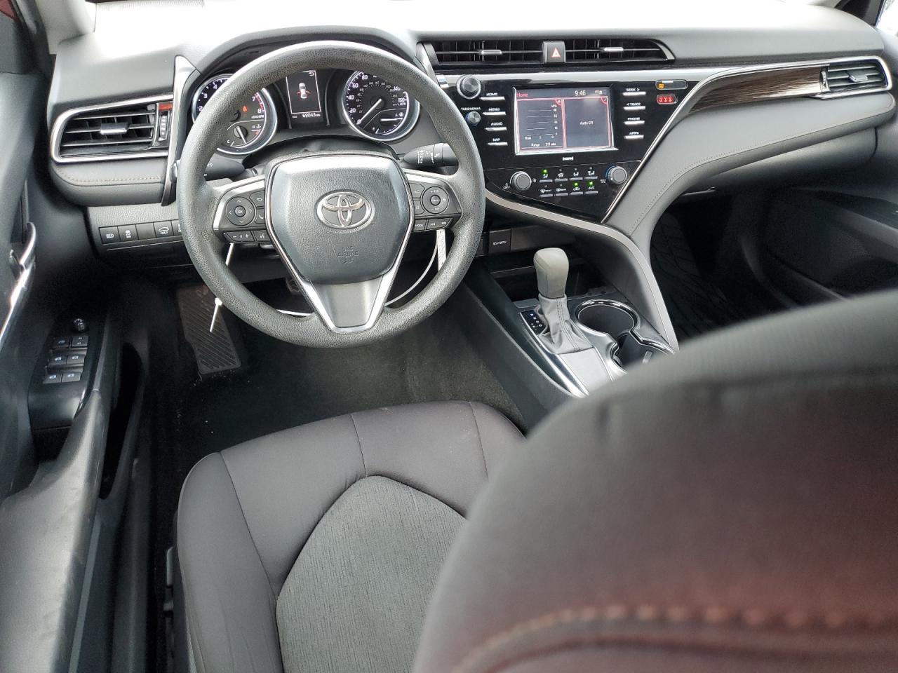 2020 Toyota Camry Le VIN: 4T1C11AKXLU376844 Lot: 84913755