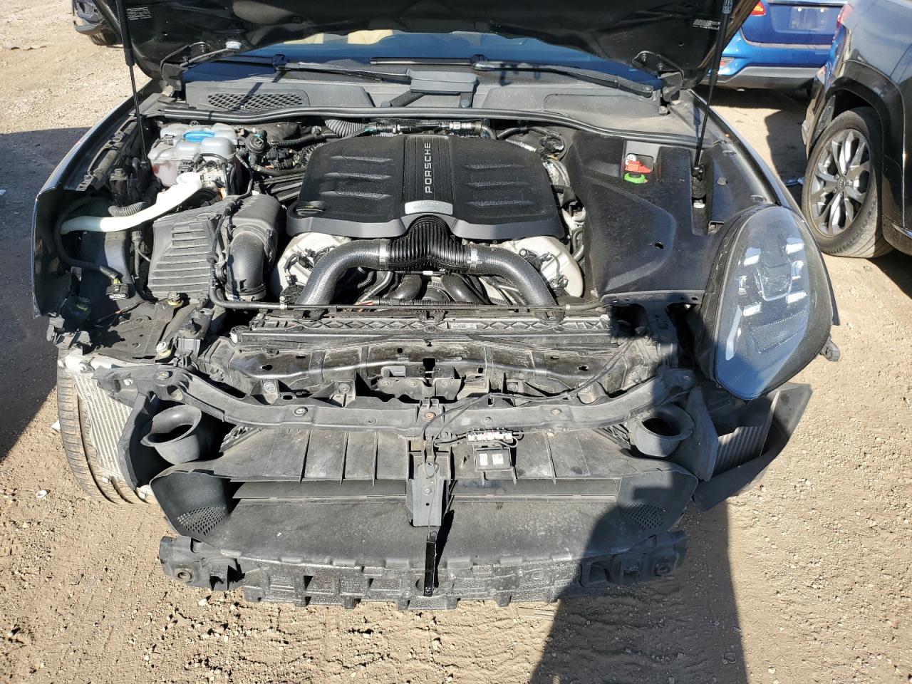 2018 Porsche Cayenne S VIN: WP1AB2A22JLA60676 Lot: 81859495