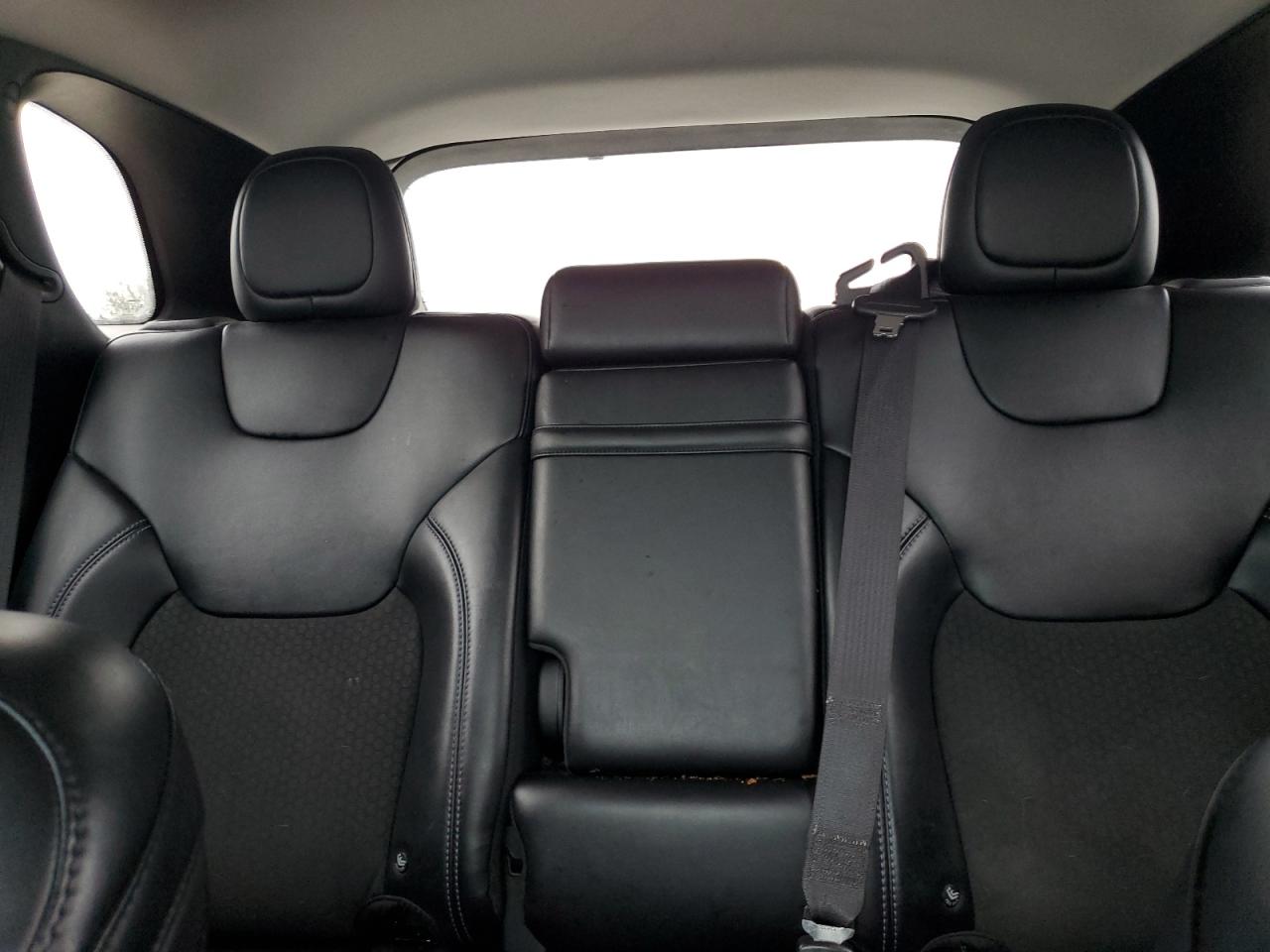 2019 Jeep Cherokee Latitude Plus VIN: 1C4PJLLB4KD176183 Lot: 85734395