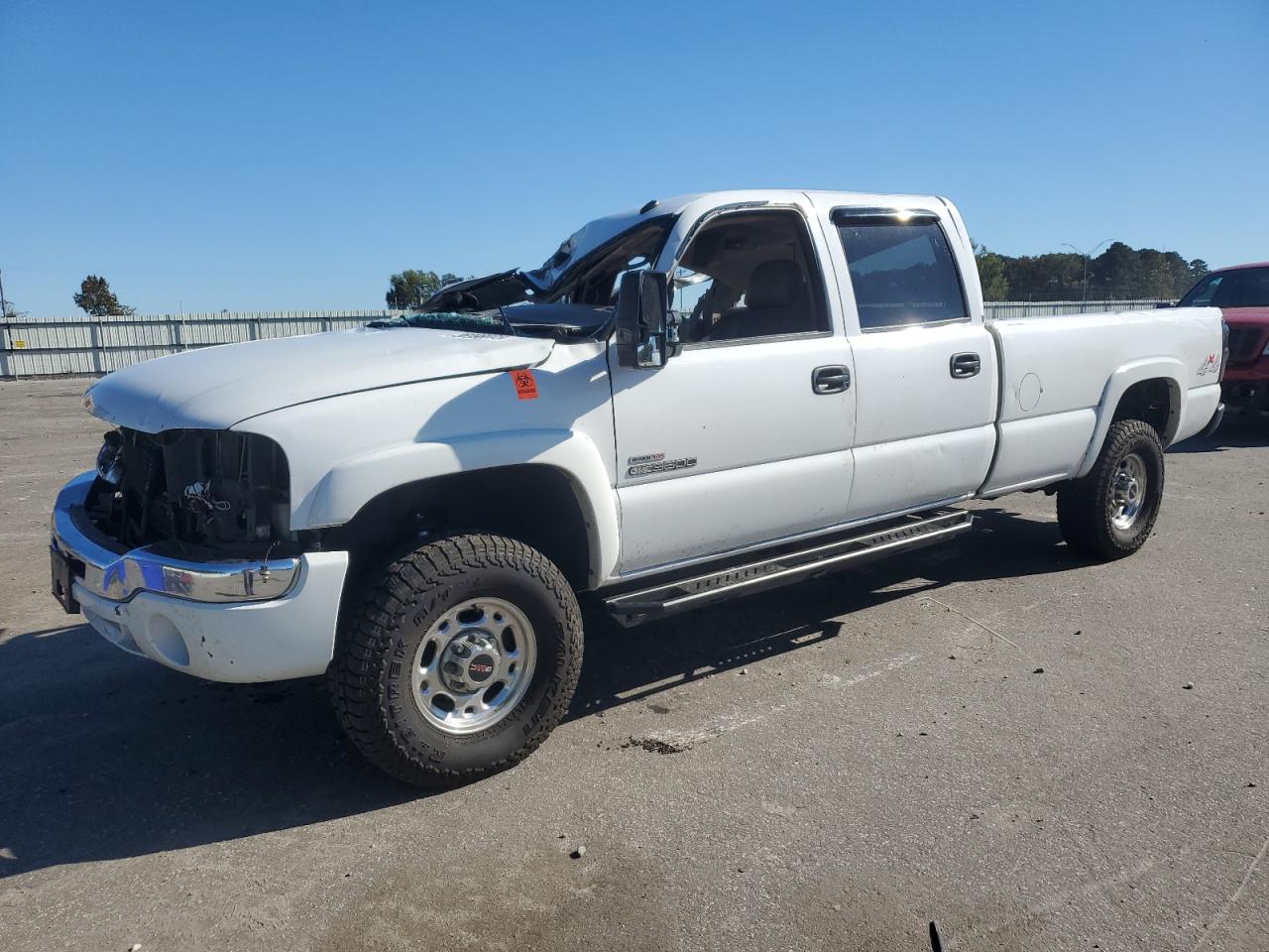 GMC SIERRA 2005. Lot# 86998035. VIN 1GTHK33225F834142. Photo 1