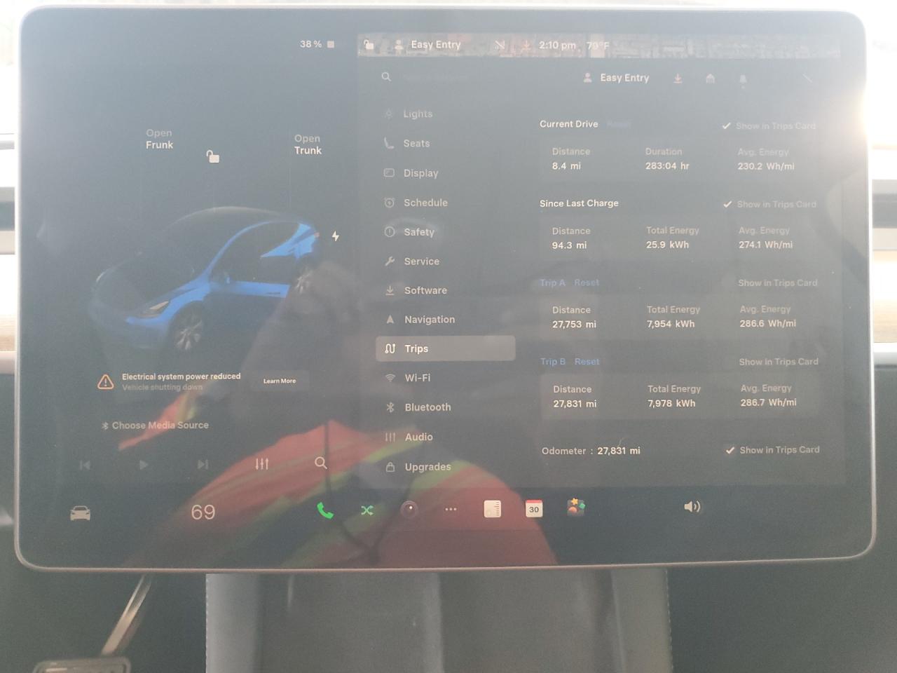 2023 Tesla Model Y VIN: 7SAYGDEE6PF866603 Lot: 90666525