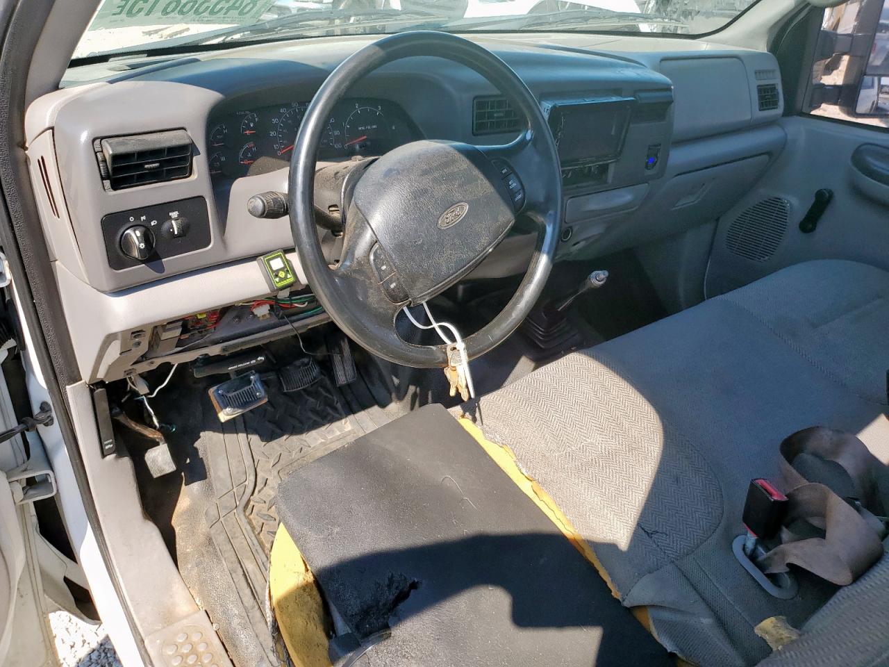 2000 Ford Super Duty F-550 Xl VIN: 1FDAF56F1YED90208 Lot: 84538815