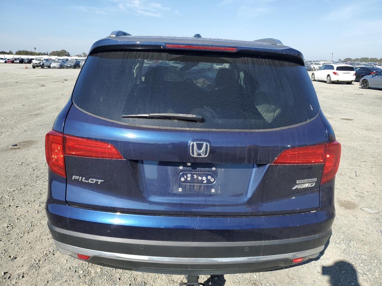 2016 Honda Pilot Touring VIN: 5FNYF6H92GB038039 Lot: 82610365