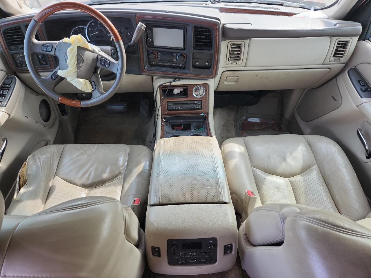 2003 Cadillac Escalade Luxury VIN: 1GYEK63N83R130287 Lot: 89886595