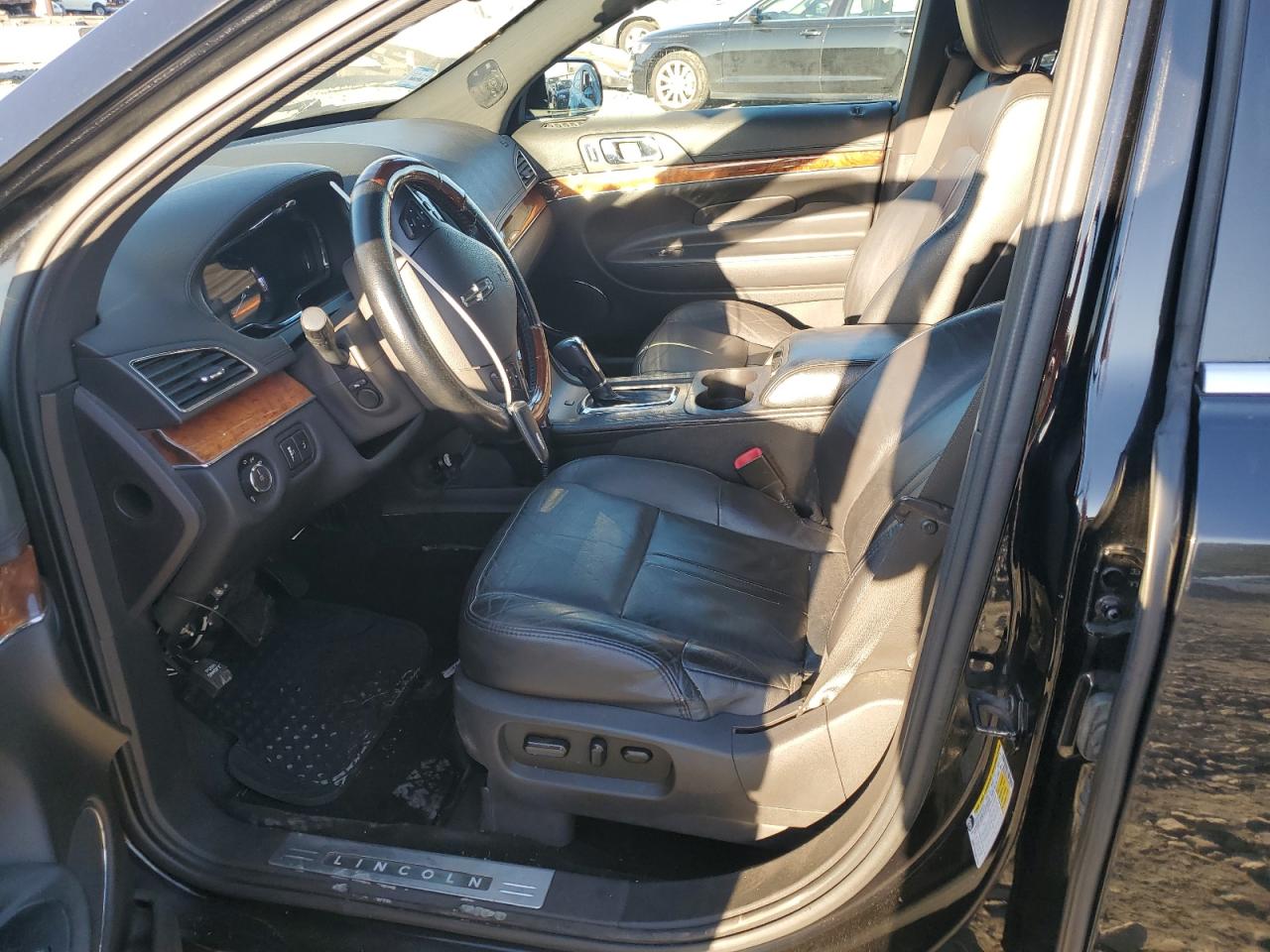 2016 Lincoln Mkt VIN: 2LMHJ5NK3GBL00342 Lot: 89498415