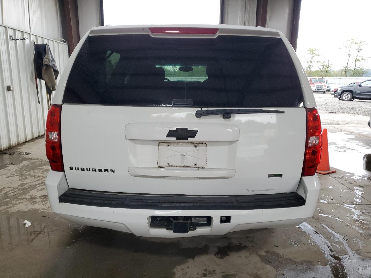 2011 Chevrolet Suburban C1500 Ls VIN: 1GNSCHE06BR177102 Lot: 82267595