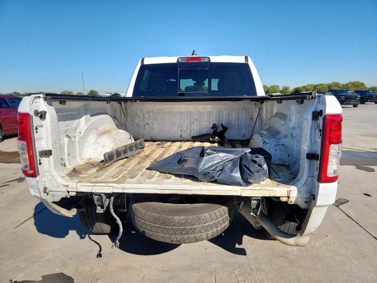2022 Ram 1500 Big Horn/Lone Star VIN: 1C6RREFG0NN217872 Lot: 90135135