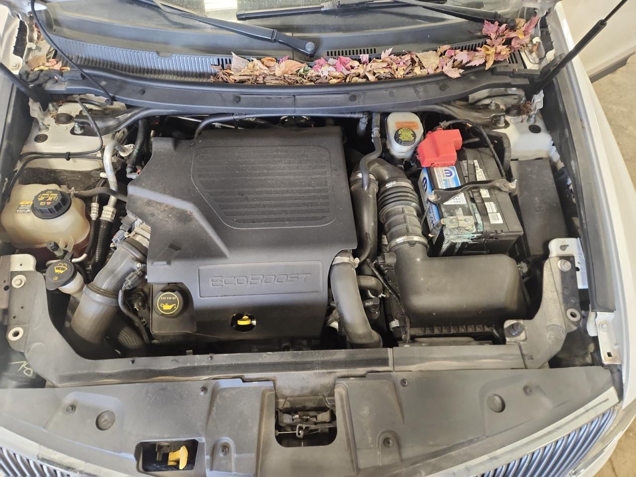 2015 Lincoln Mkt VIN: 2LMHJ5AT9FBL02318 Lot: 90325735