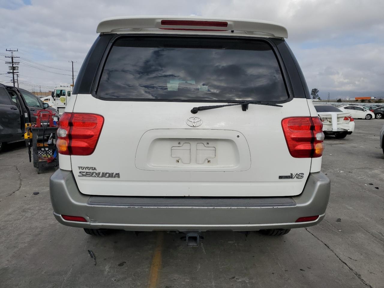 2002 Toyota Sequoia Sr5 VIN: 5TDZT34AX2S075047 Lot: 82404895