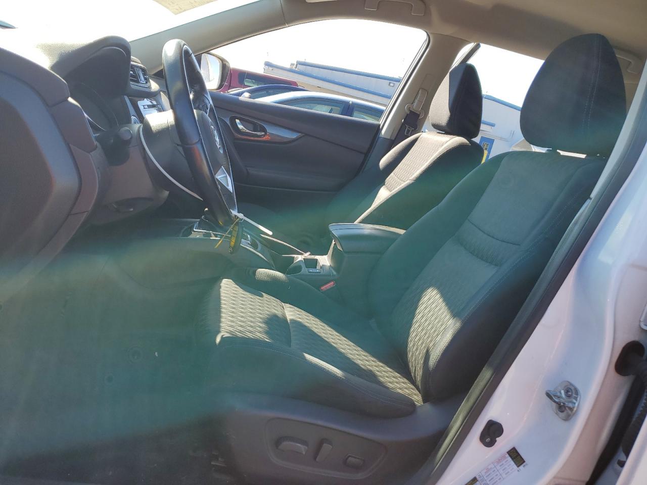 2017 Nissan Rogue S VIN: JN8AT2MT8HW142573 Lot: 84921665