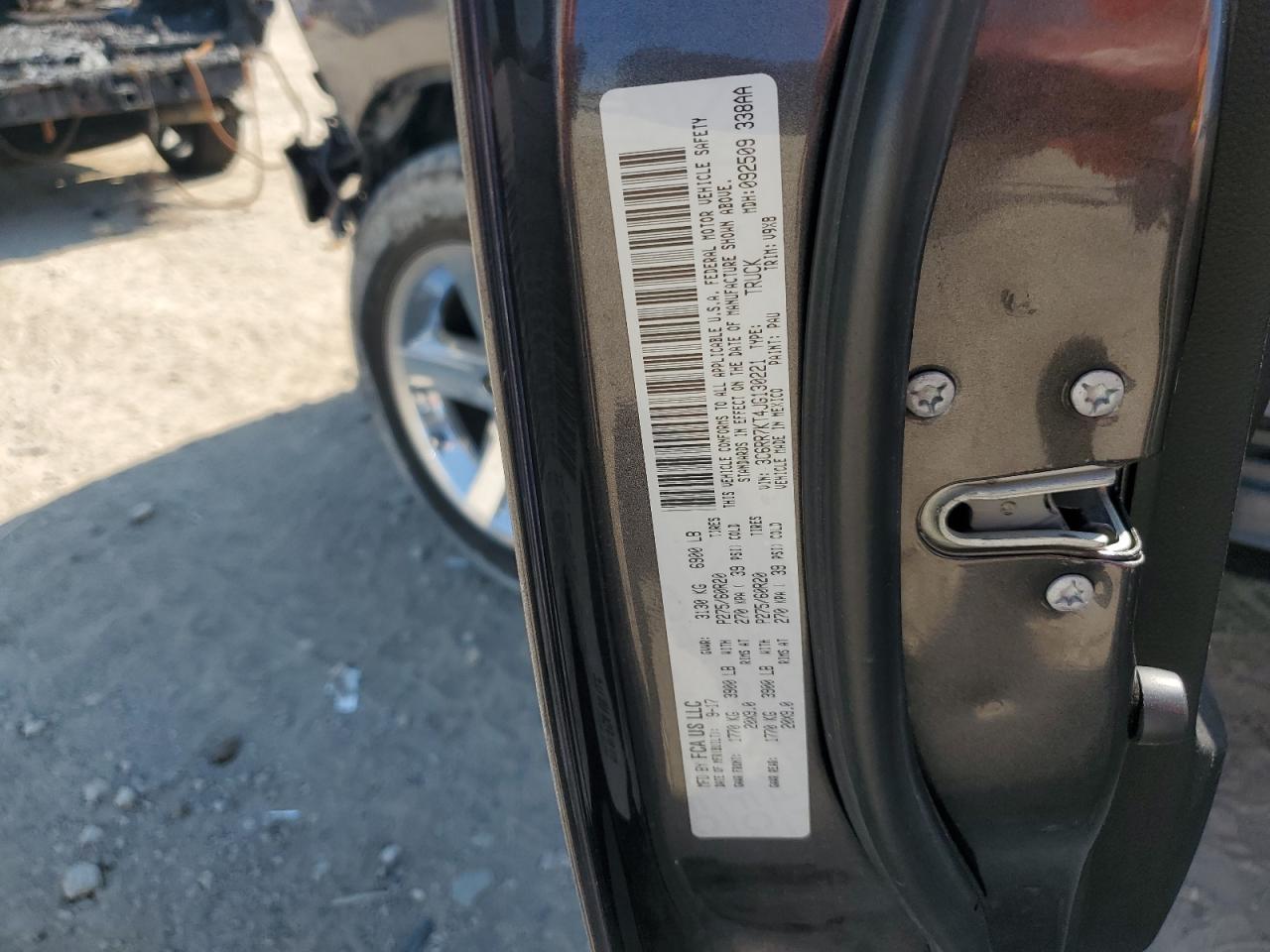 2018 Ram 1500 St VIN: 3C6RR7KT4JG130221 Lot: 84941695