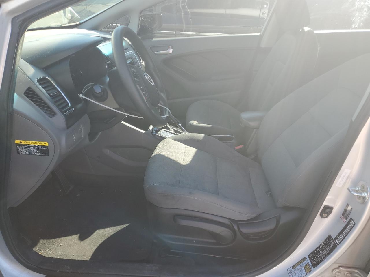 2017 Kia Forte Lx VIN: 3KPFK4A75HE102209 Lot: 86195315