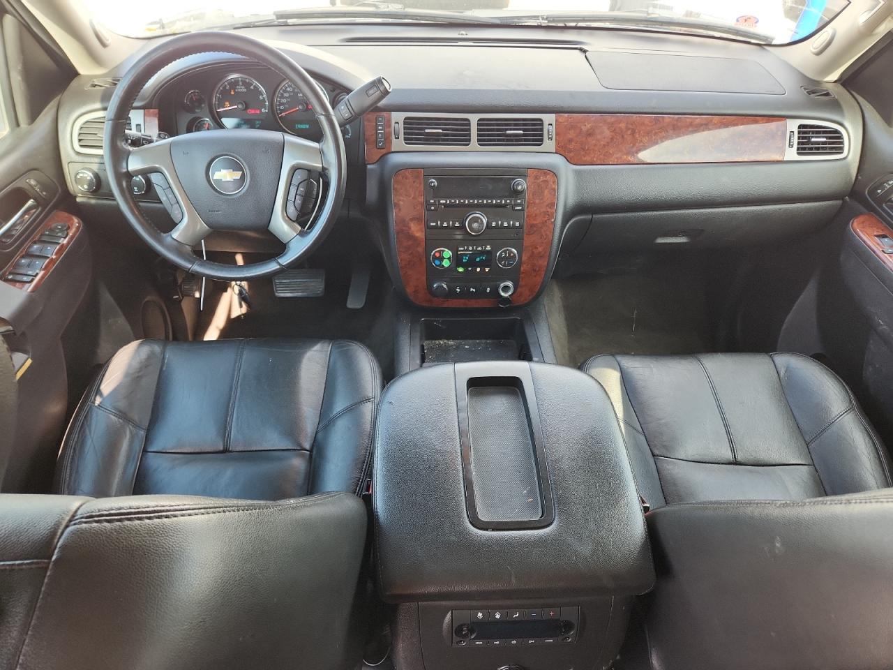 2013 Chevrolet Suburban K1500 Lt VIN: 1GNSKJE72DR270919 Lot: 86899285
