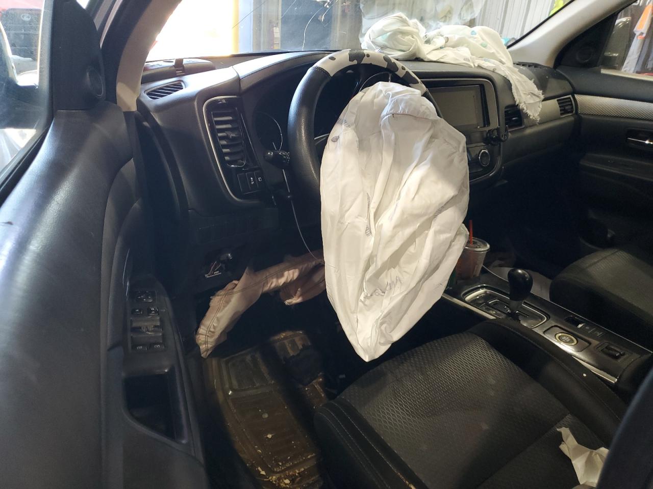 2017 Mitsubishi Outlander Se VIN: JA4AZ3A3XHZ037823 Lot: 84638585