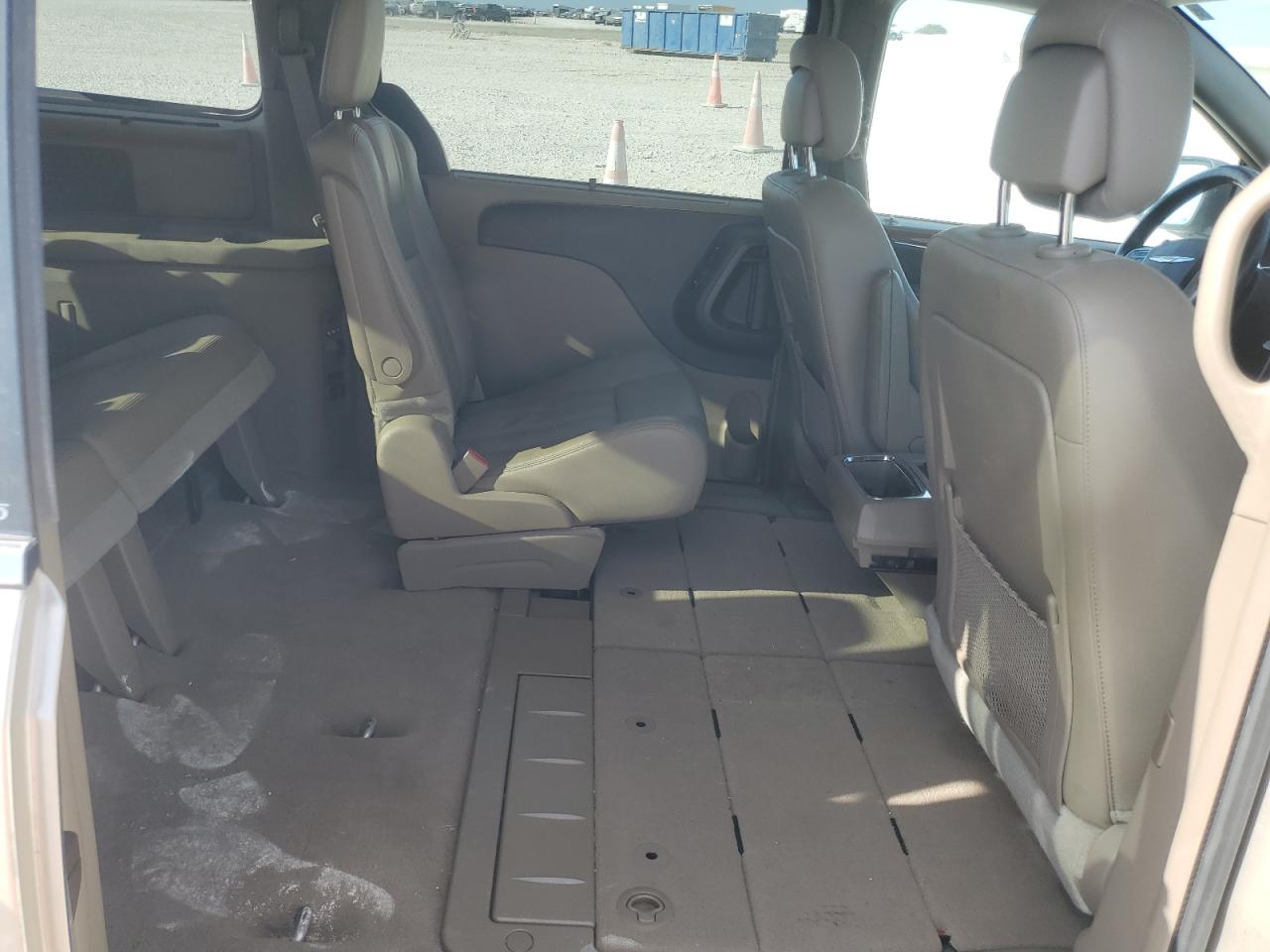 2014 Chrysler Town & Country Touring L VIN: 2C4RC1CG0ER165184 Lot: 86847615