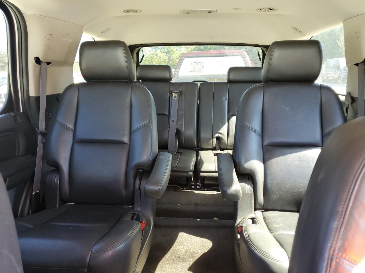 2011 GMC Yukon Denali VIN: 1GKS1EEF3BR386075 Lot: 84945435