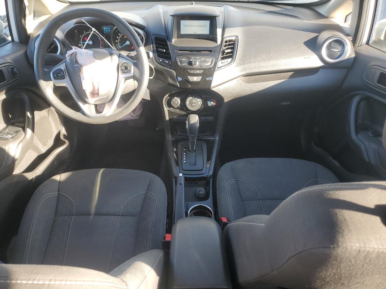 2018 Ford Fiesta Se VIN: 3FADP4EJ8JM145202 Lot: 82645375