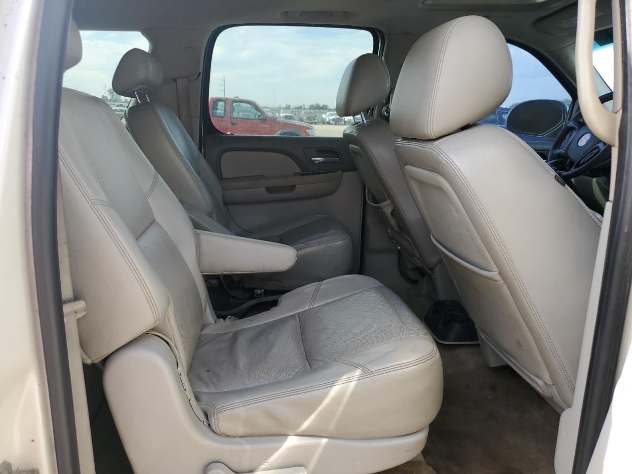 2010 Chevrolet Suburban C1500 Ltz VIN: 1GNUCKE01AR229045 Lot: 86408045