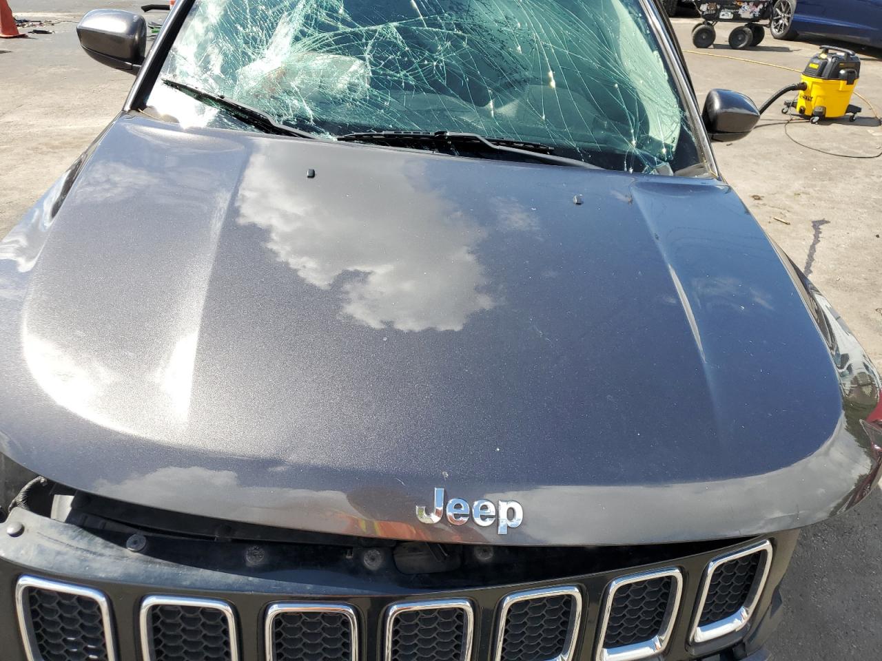 2019 Jeep Compass Latitude VIN: 3C4NJDBB5KT748466 Lot: 82354155