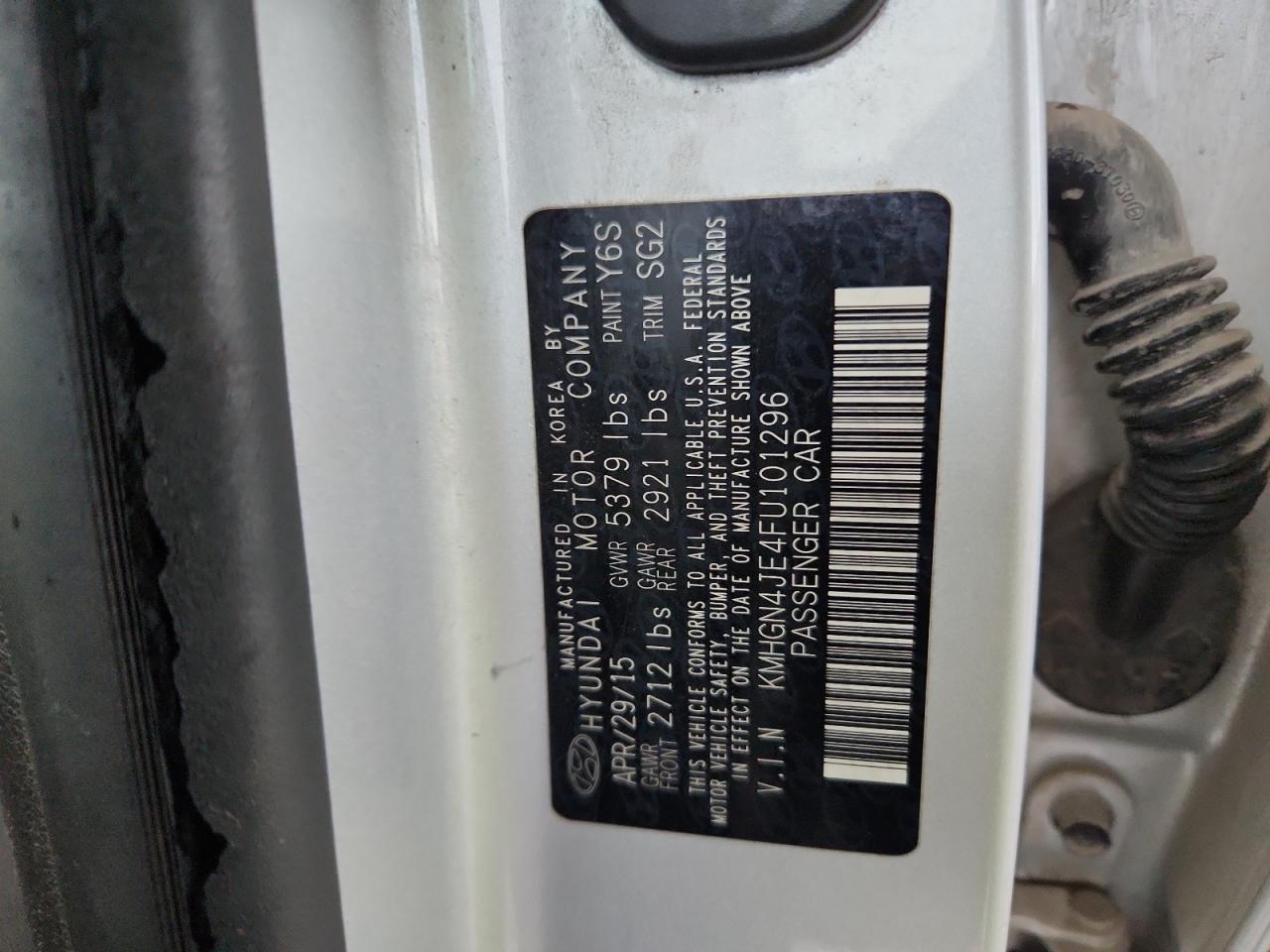 2015 Hyundai Genesis 3.8L VIN: KMHGN4JE4FU101296 Lot: 82238735